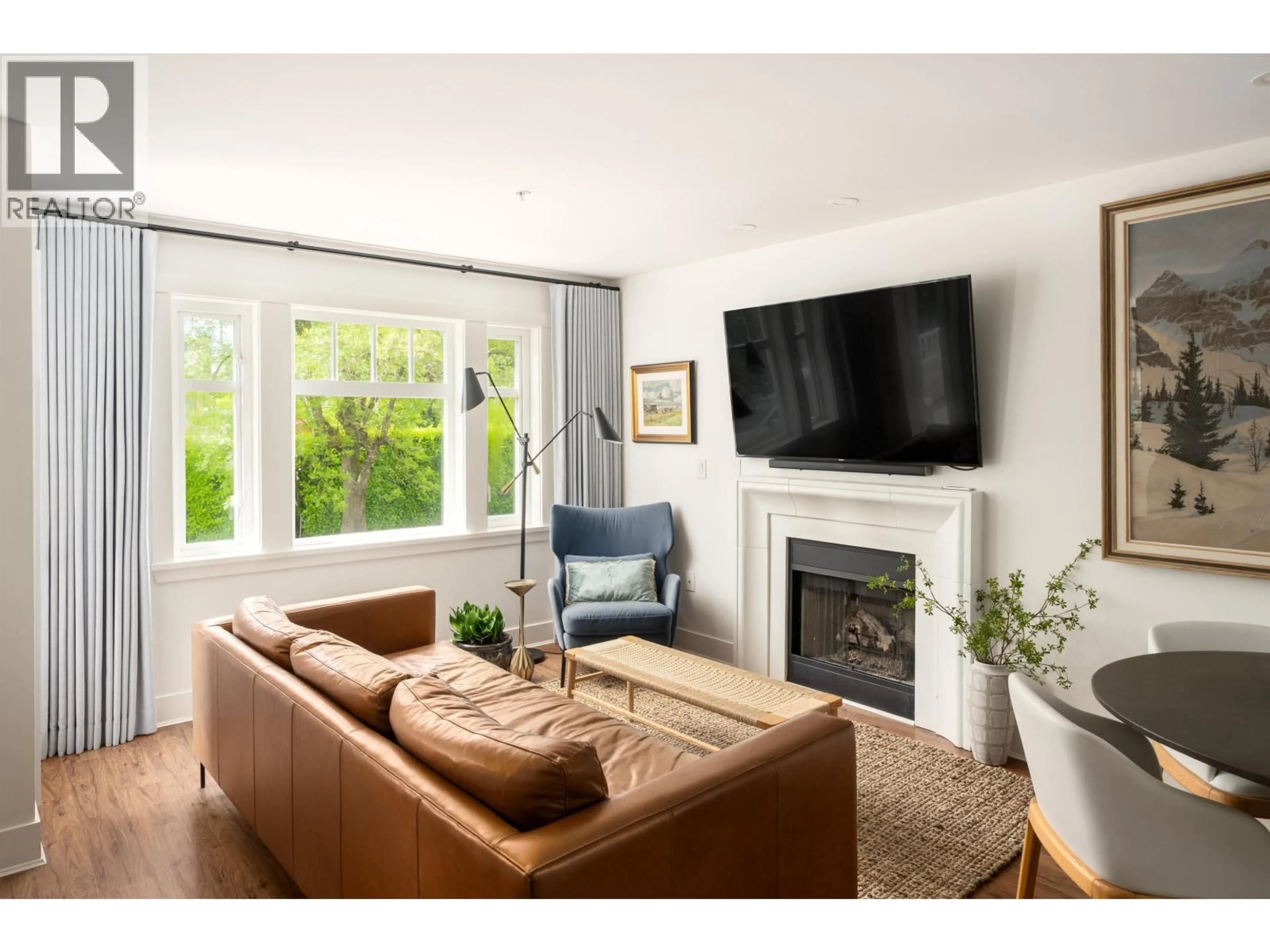 Living room with furniture, unknown for 2470 SASAMAT STREET, Vancouver British Columbia V6R4S8