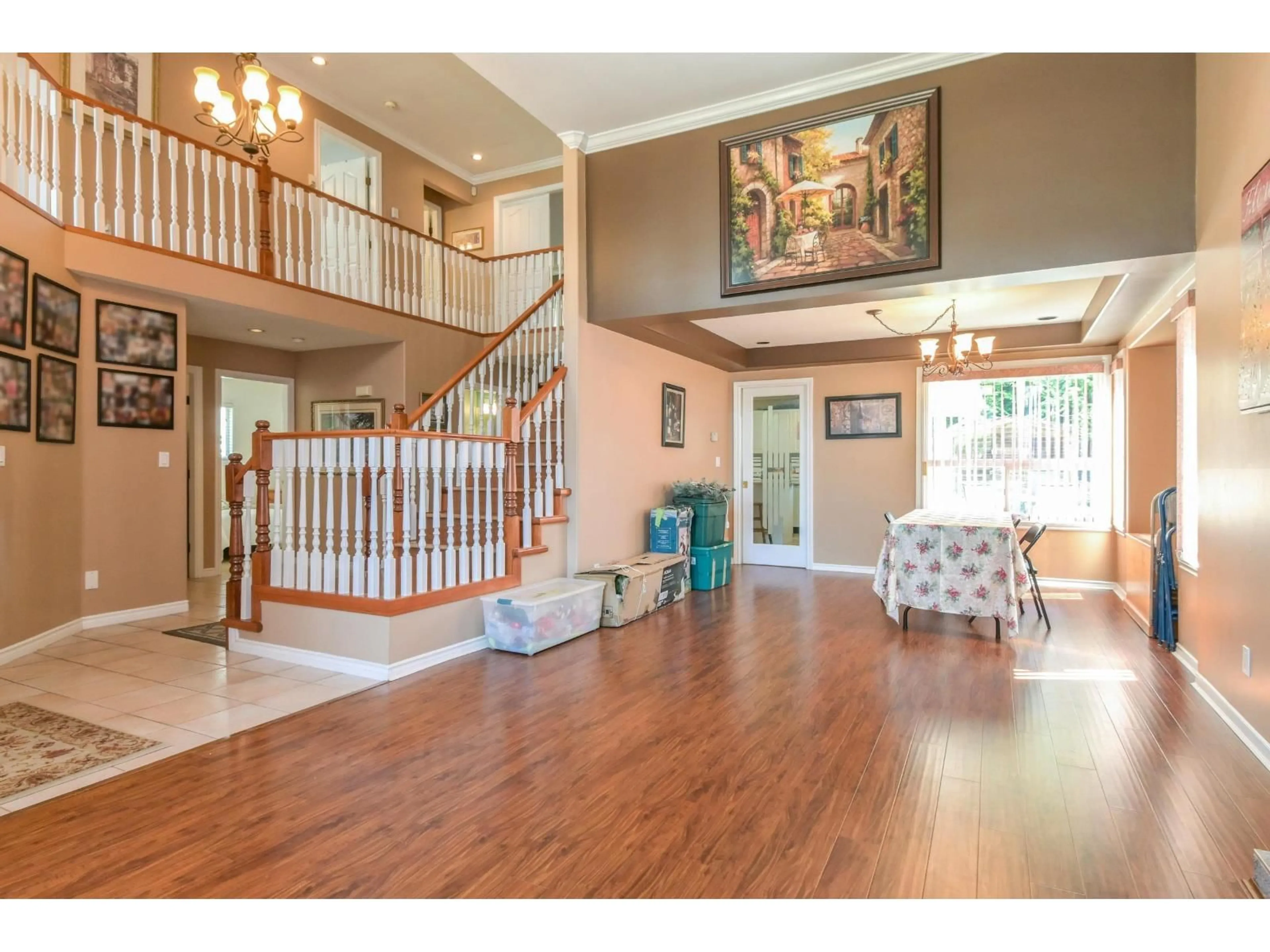 Indoor entryway for 6236 128A STREET, Surrey British Columbia V3X3L9