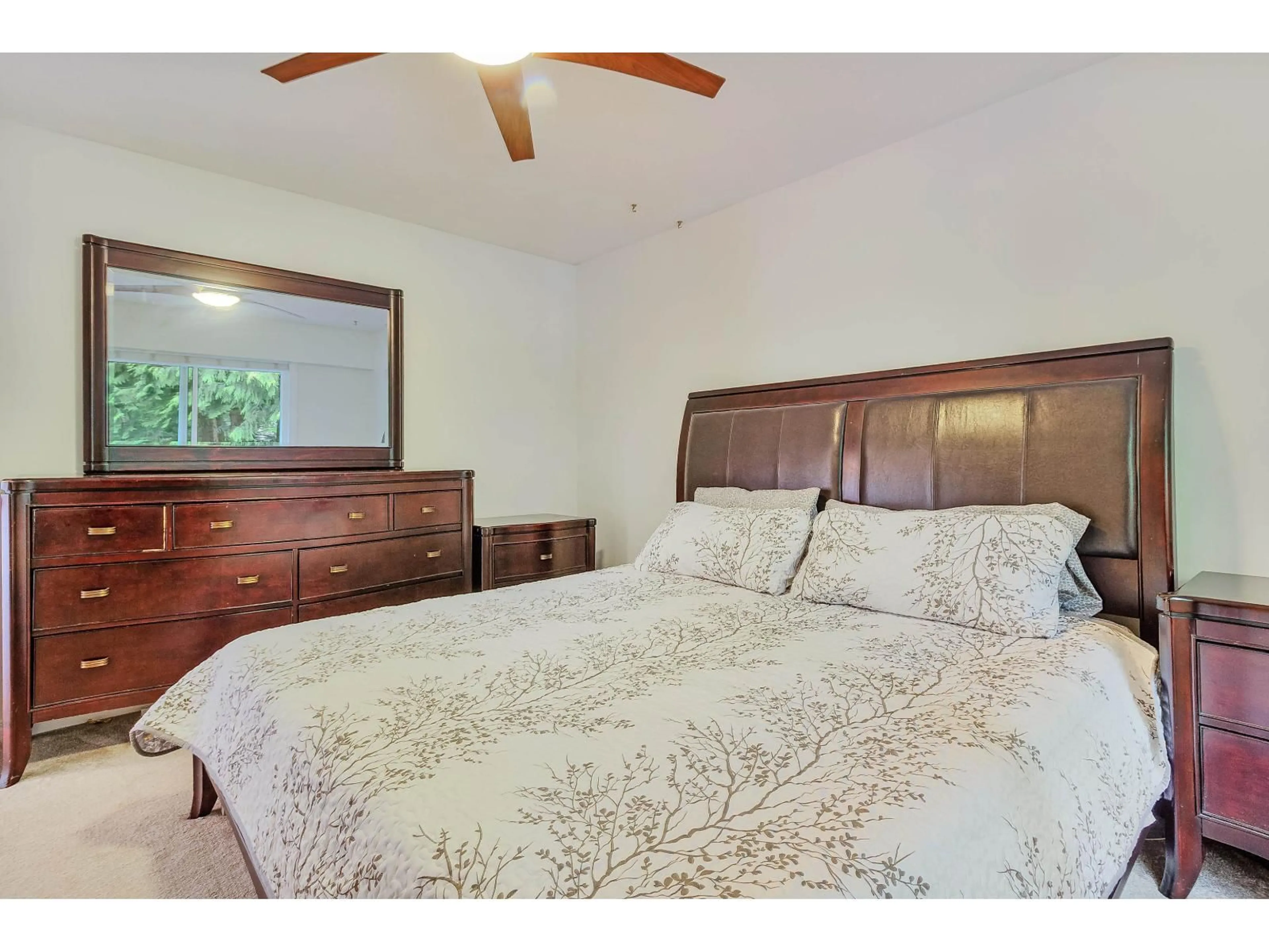 Bedroom with bed, wood/laminate floor for 11799 LYON ROAD, Delta British Columbia V4E2S8