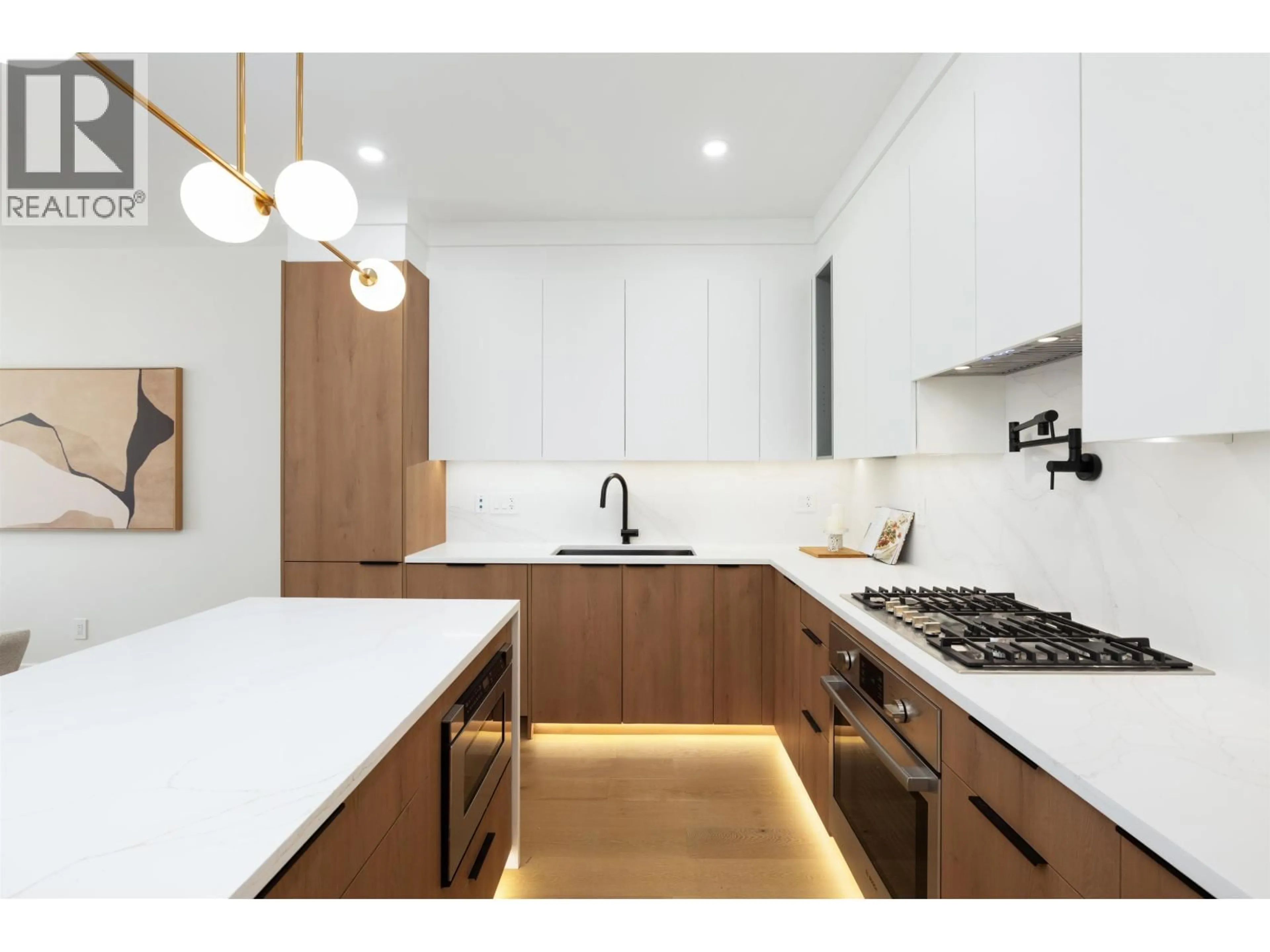 Contemporary kitchen, unknown for 102 - 901 EDGAR AVENUE, Coquitlam British Columbia V3K2K1