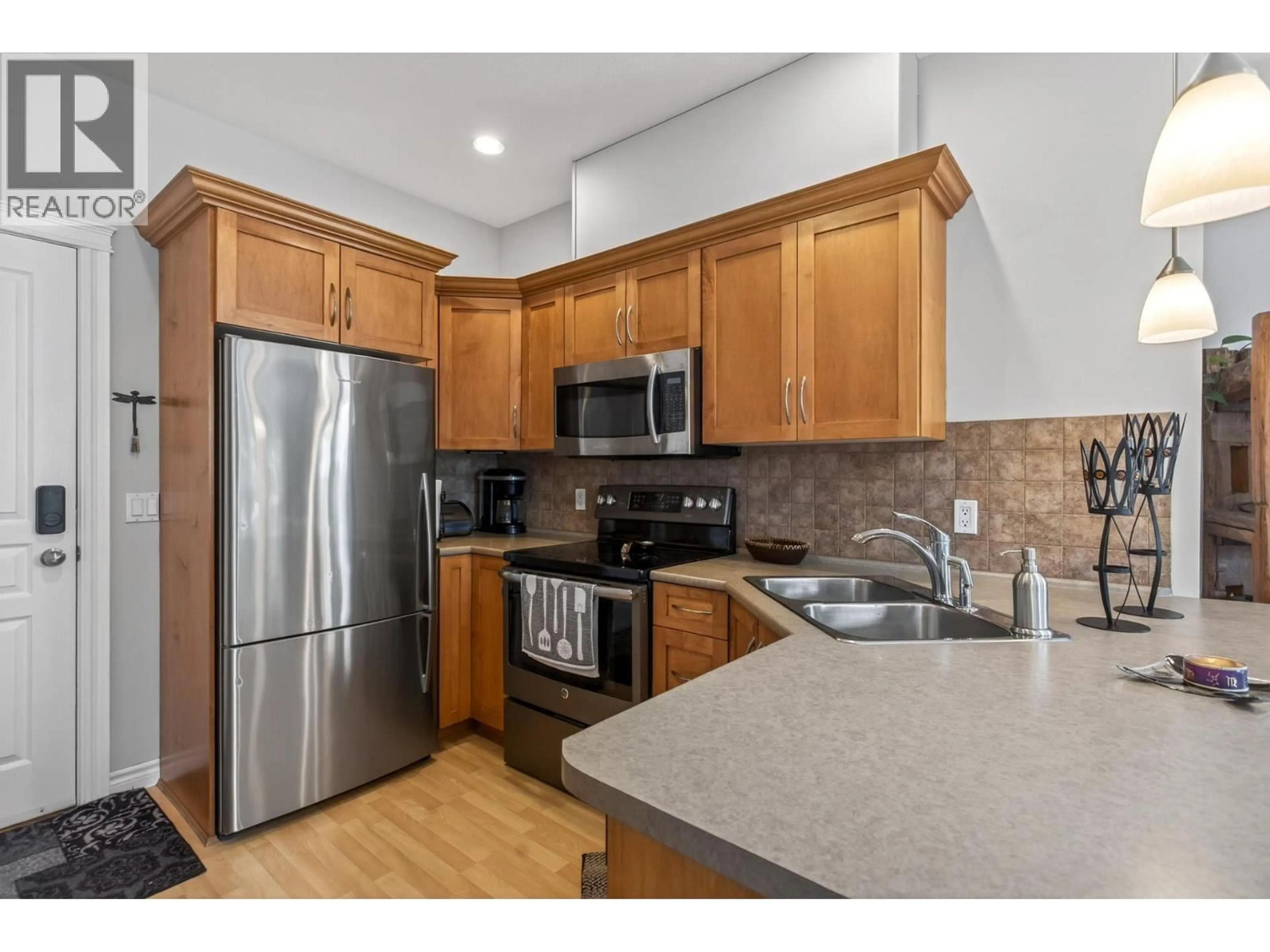 Standard kitchen, unknown for 202 - 2655 MARY HILL ROAD, Port Coquitlam British Columbia V3C6R9