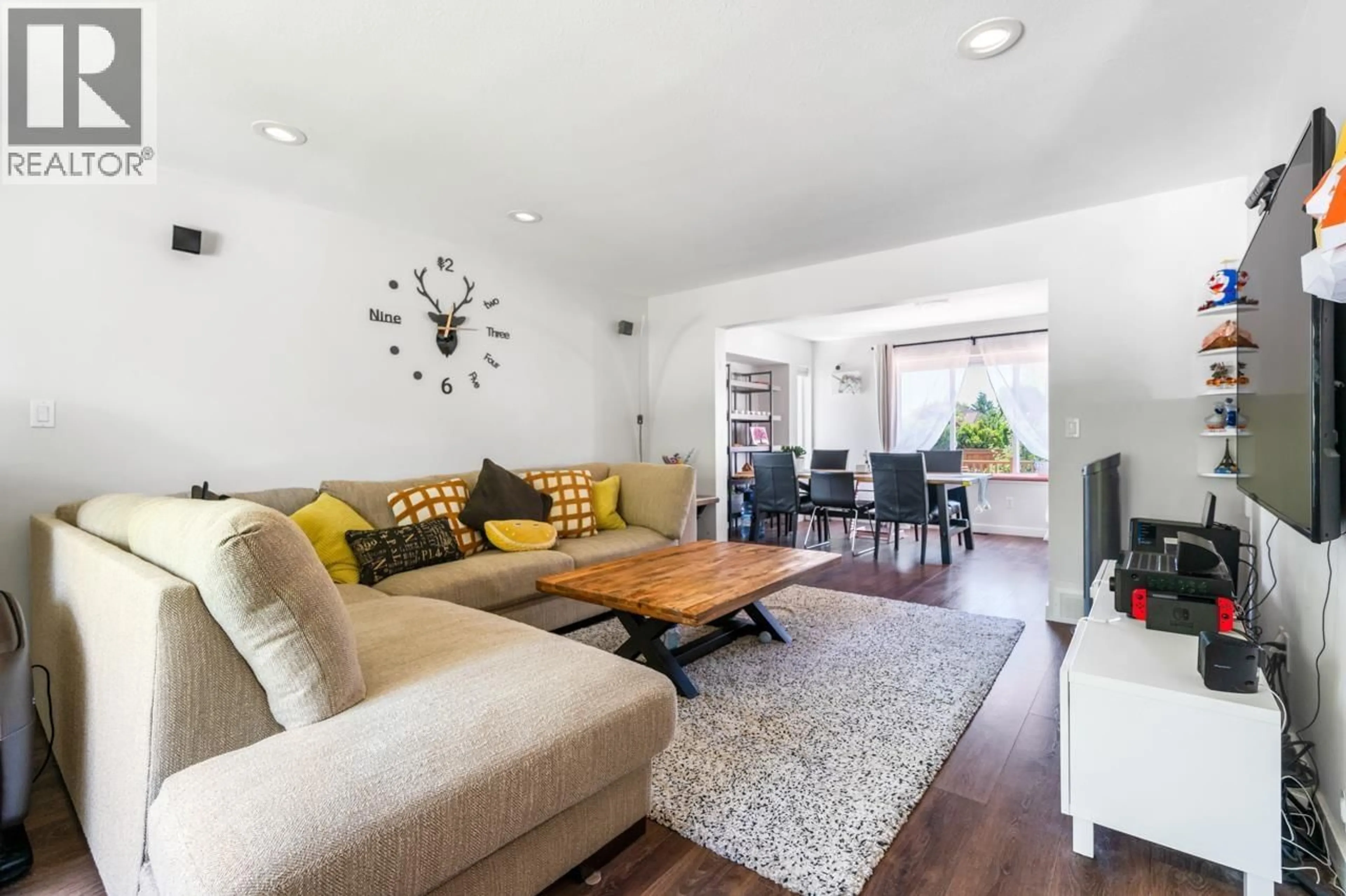 Living room with furniture, unknown for 2618 FORTRESS DRIVE, Port Coquitlam British Columbia V3C6A9