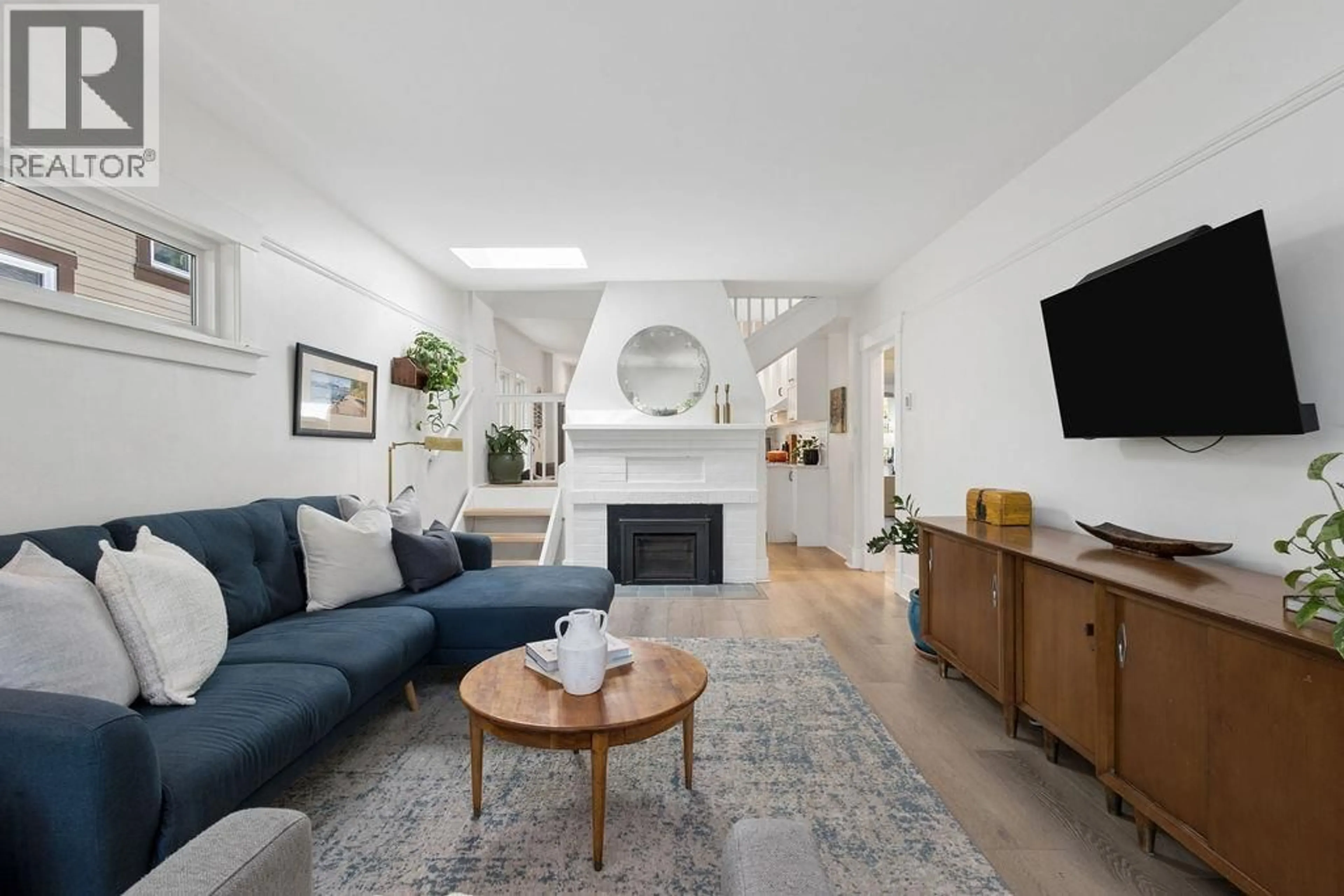 Living room with furniture, unknown for 1255 23RD AVENUE, Vancouver British Columbia V5V1Z1