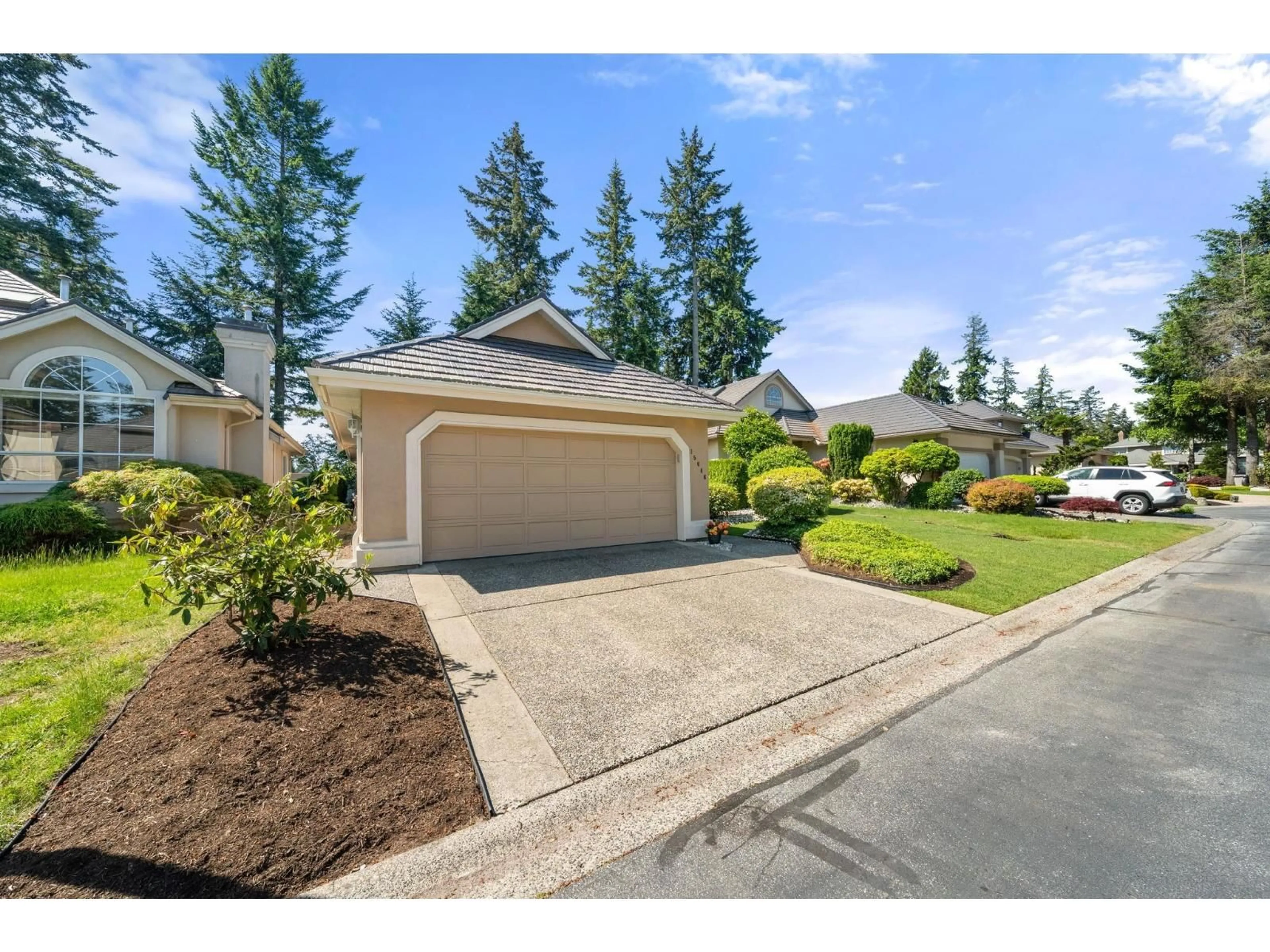 A pic from outside/outdoor area/front of a property/back of a property/a pic from drone, street for 15046 SEMIAHMOO PLACE, Surrey British Columbia V4P2K3