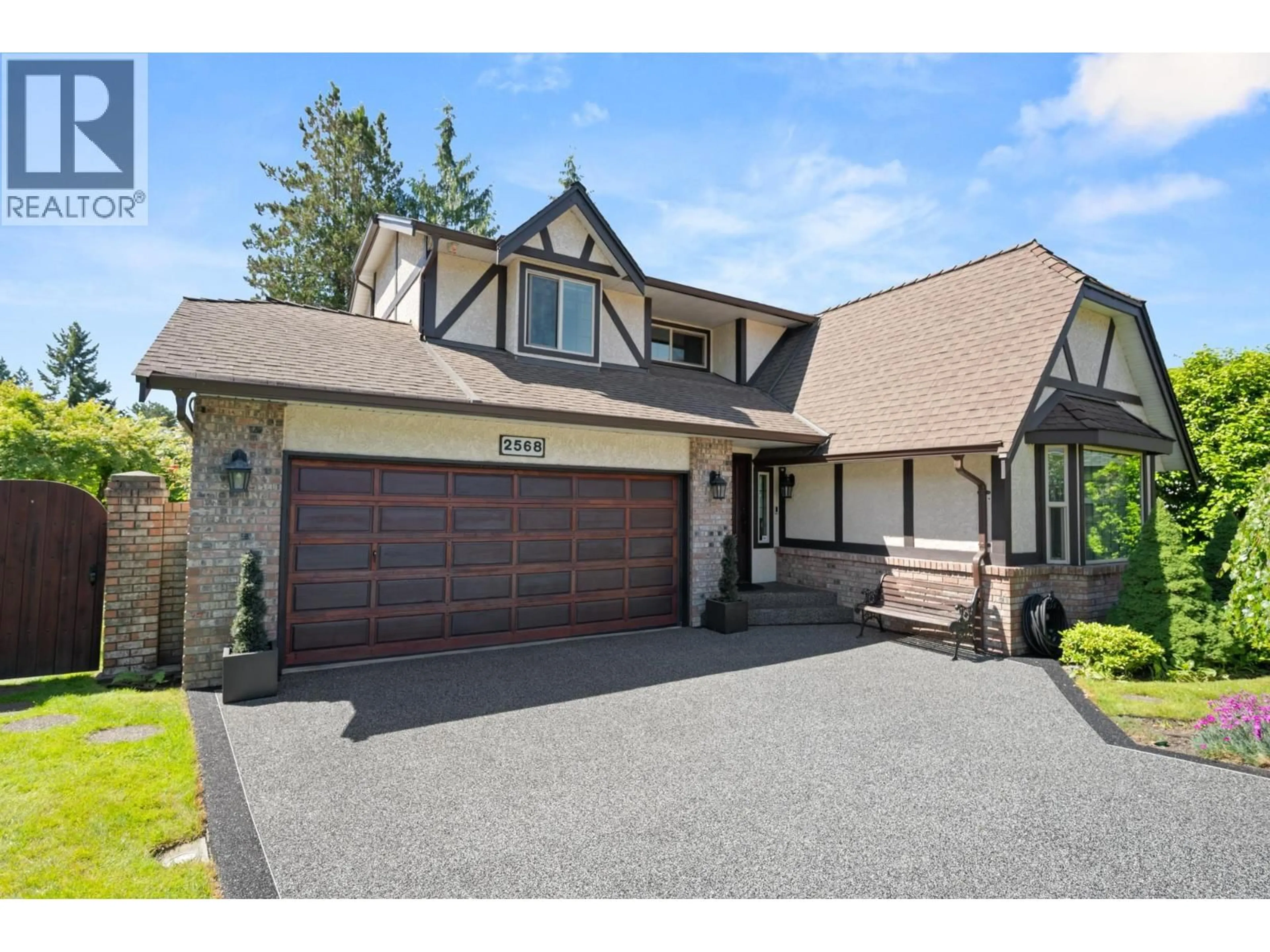 Home with vinyl exterior material, street for 2568 TRILLIUM PLACE, Coquitlam British Columbia V3E2G3