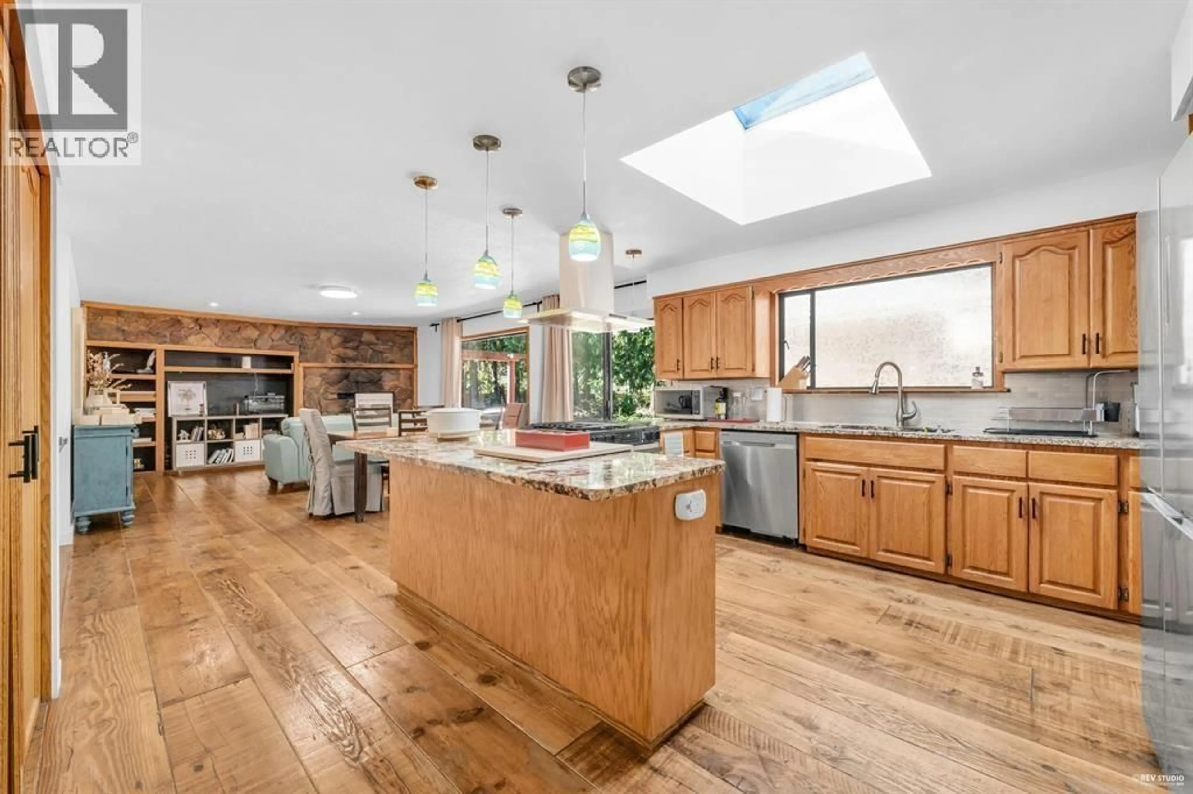 Open concept kitchen, unknown for 12643 GARIBALDI STREET, Maple Ridge British Columbia V2W1N5