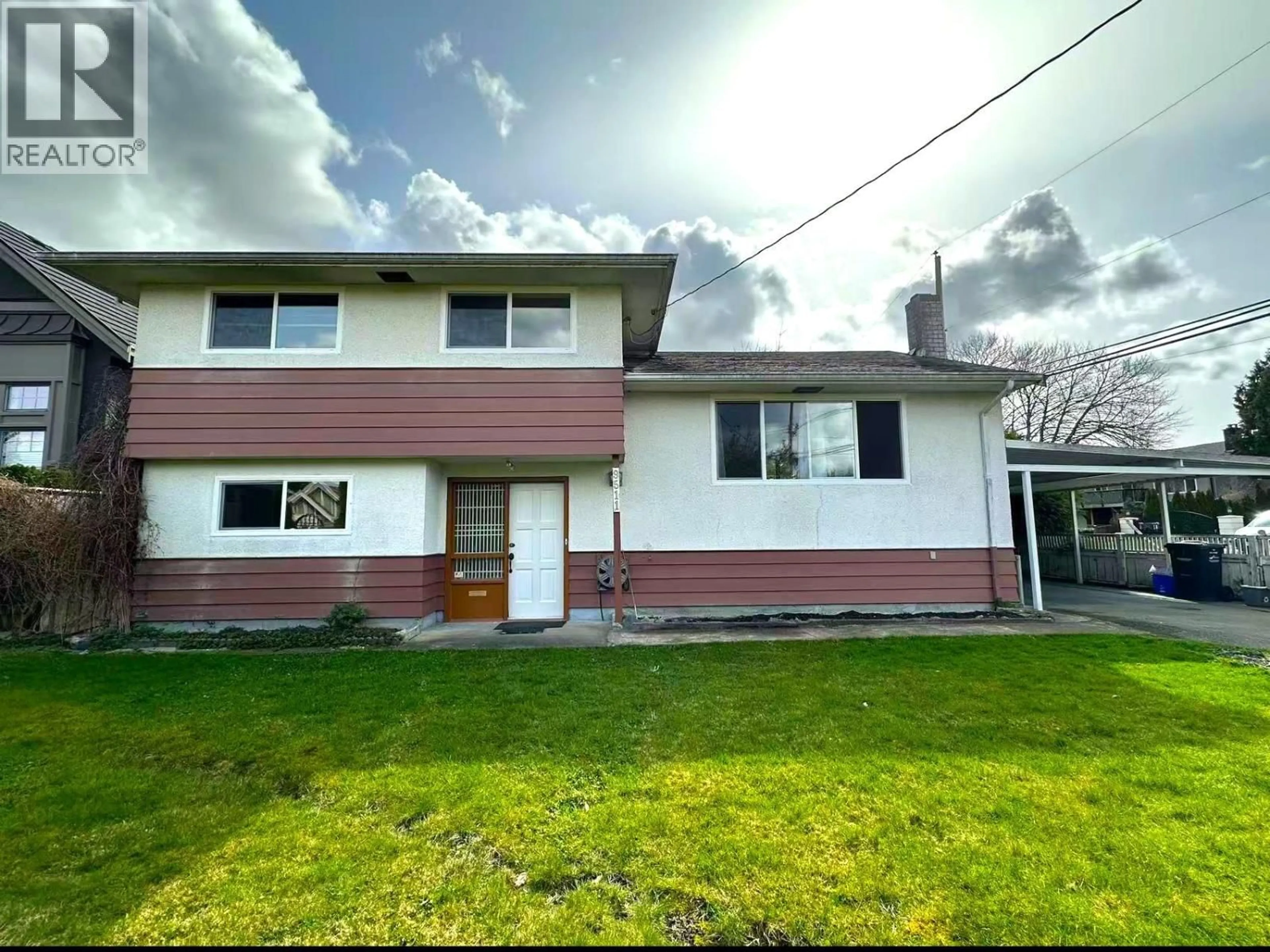 Home with vinyl exterior material, street for 9511 PINEWELL CRESCENT, Richmond British Columbia V7A2C7