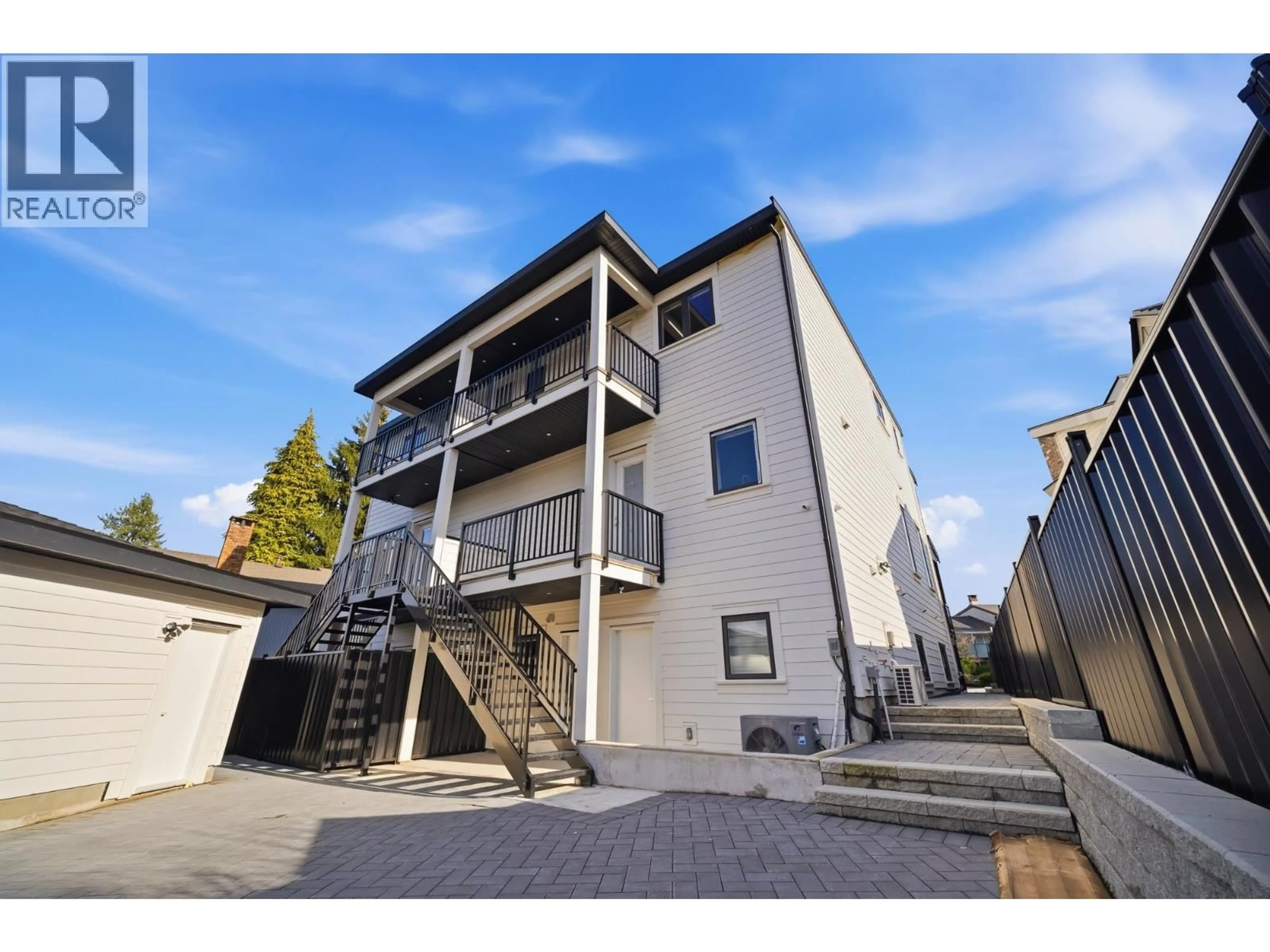 A pic from outside/outdoor area/front of a property/back of a property/a pic from drone, street for 2 - 6139 ASHWORTH AVENUE, Burnaby British Columbia V5E3T8