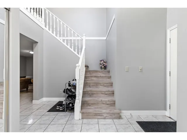 13278 98 AVENUE, Surrey 3