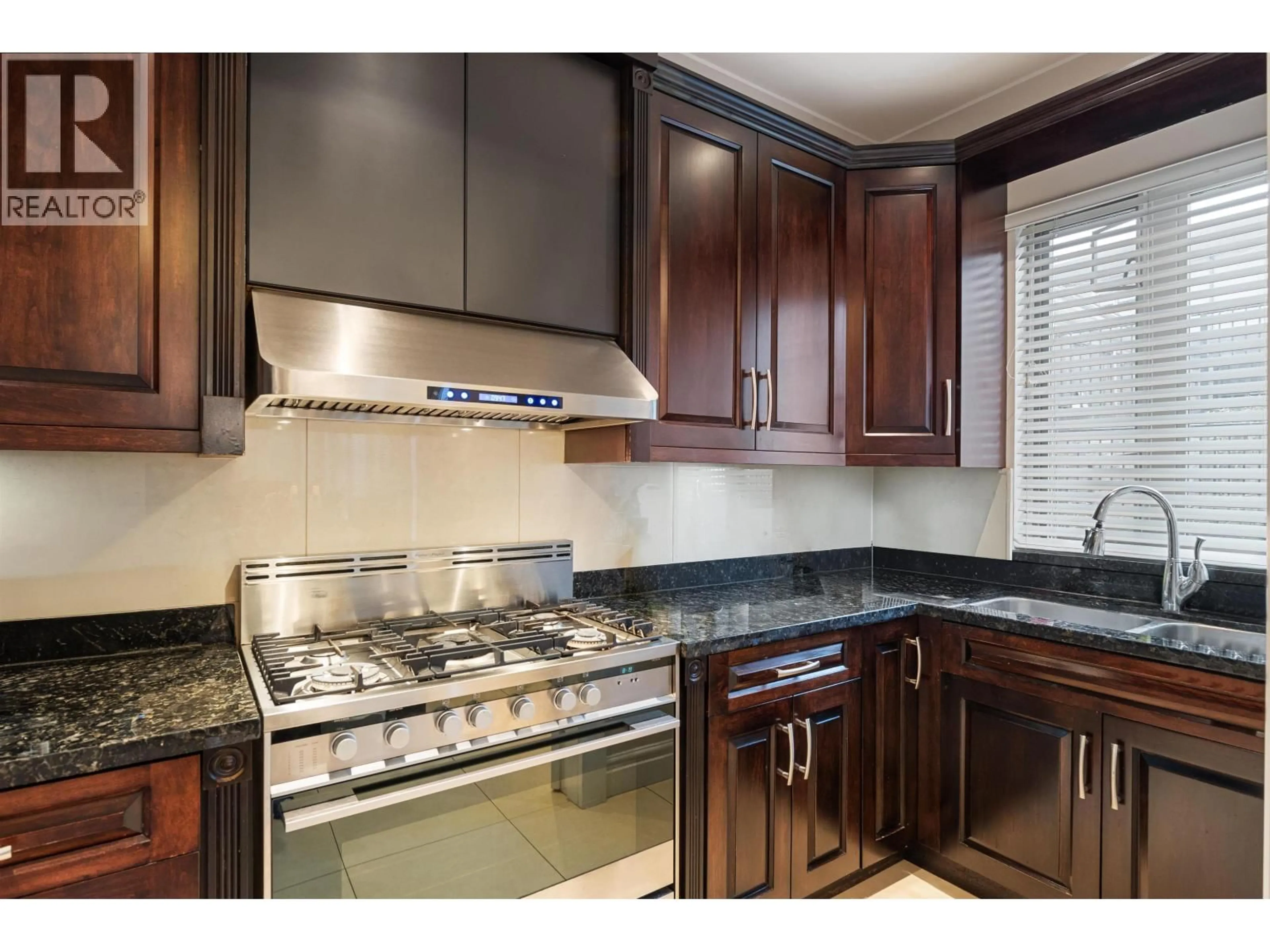 Standard kitchen, ceramic/tile floor for 1909 64TH AVENUE, Vancouver British Columbia V5P2M9