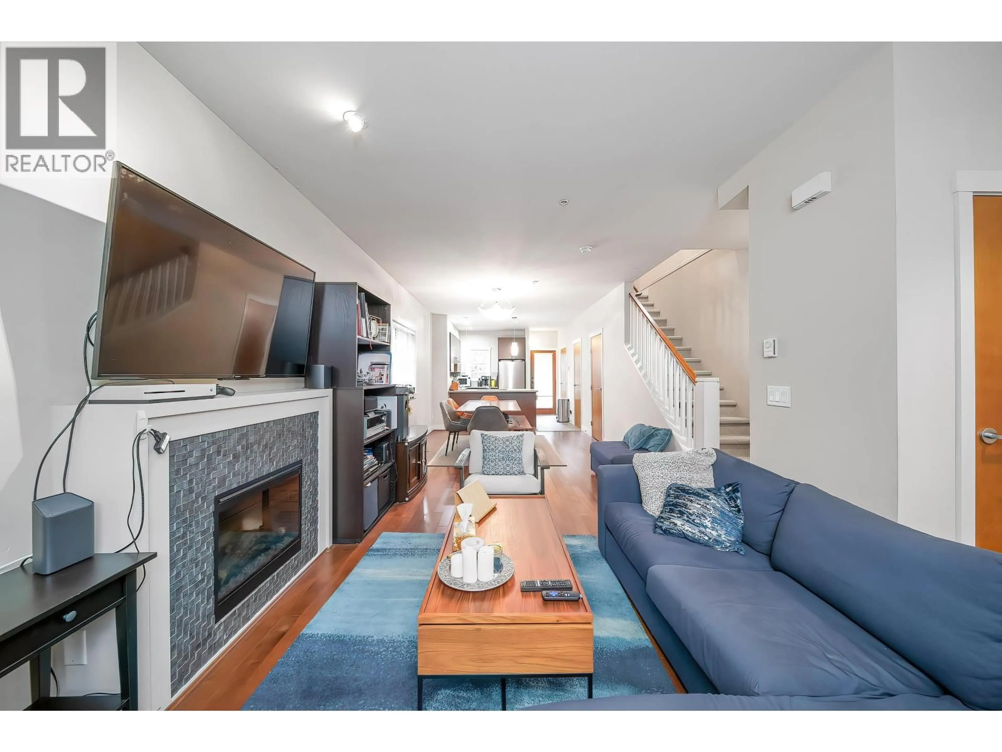 Living room with furniture, unknown for 6139 OAK STREET, Vancouver British Columbia V6M2W3