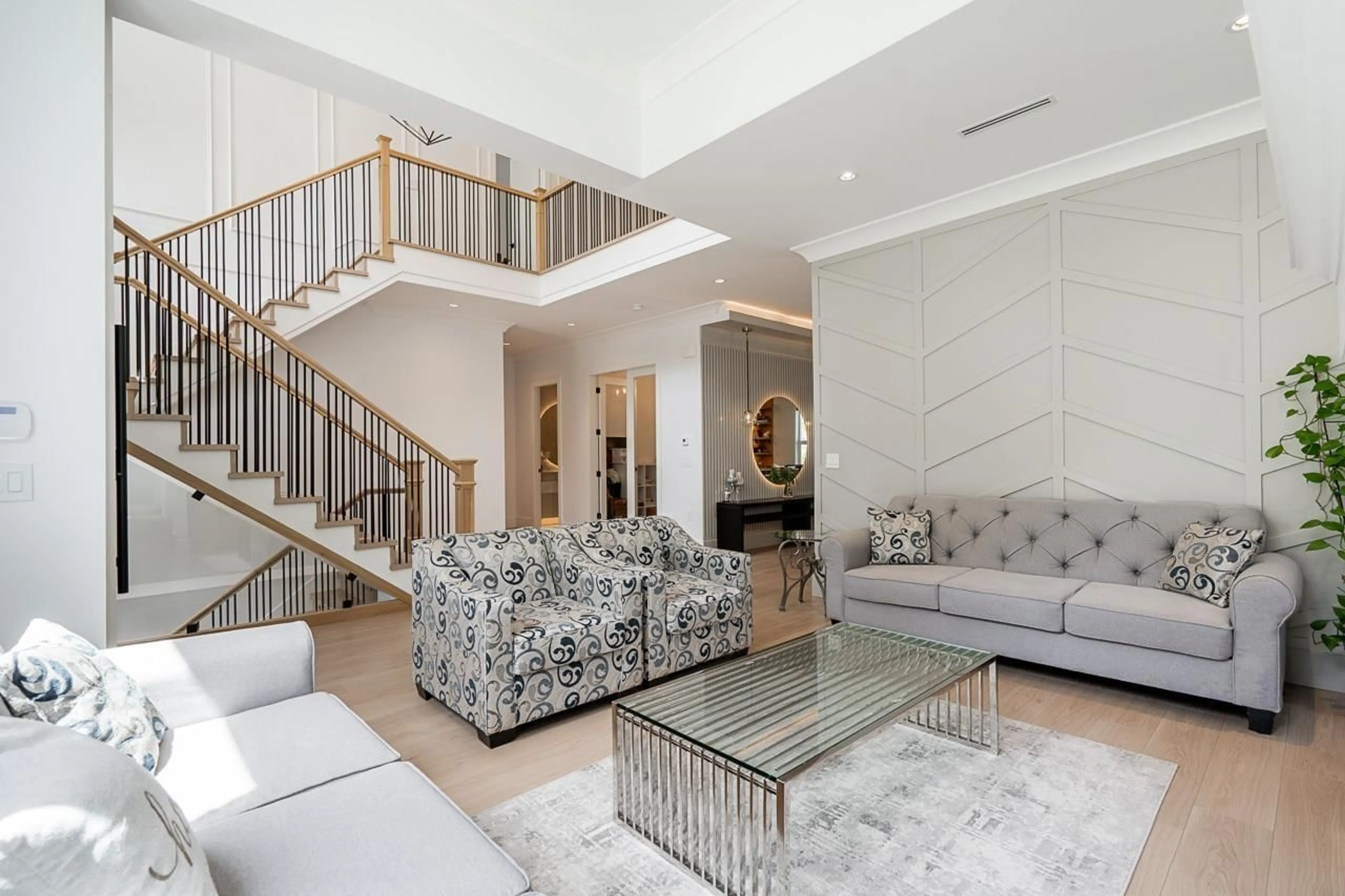 Living room with furniture, unknown for 20267 27 AVENUE, Langley British Columbia V2Z0B6