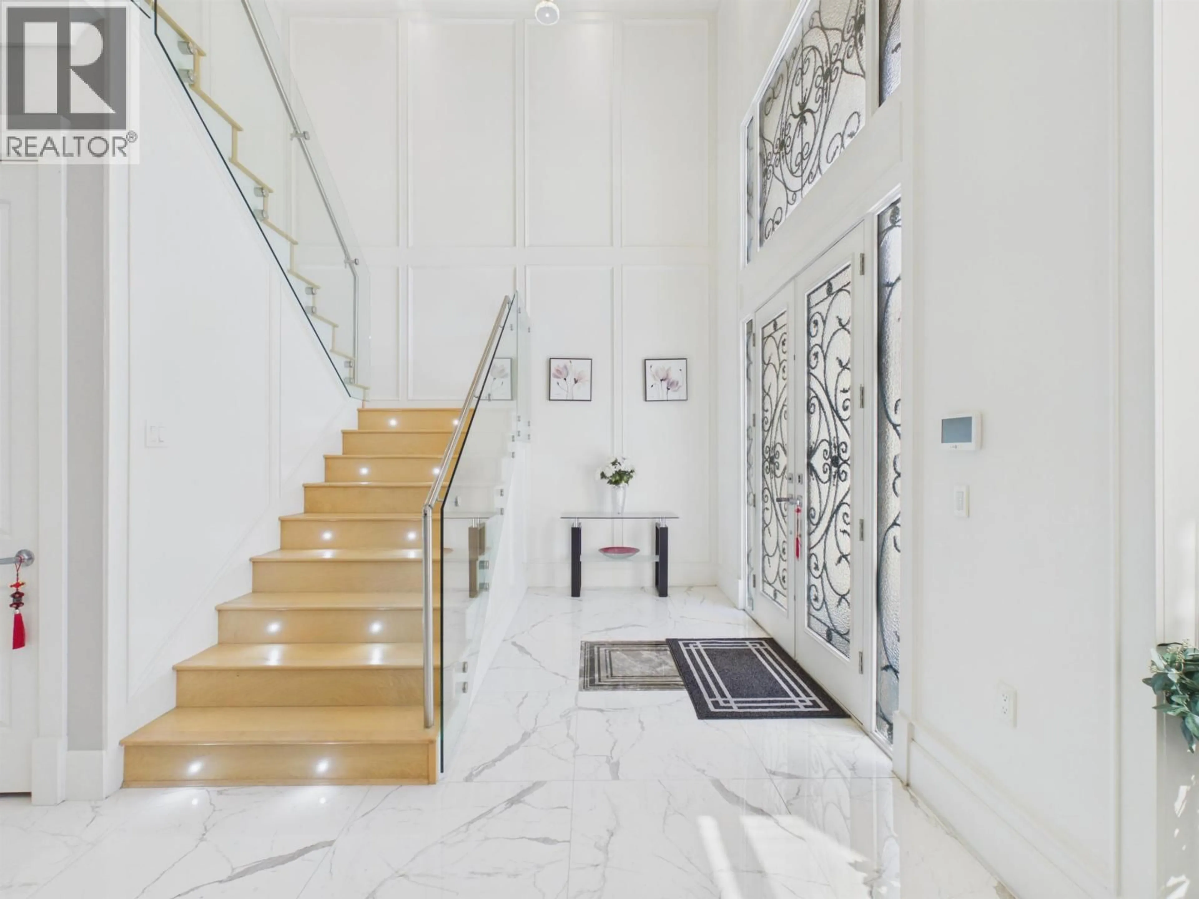 Indoor foyer for 3131 WILLIAMS ROAD, Richmond British Columbia V7E1H8