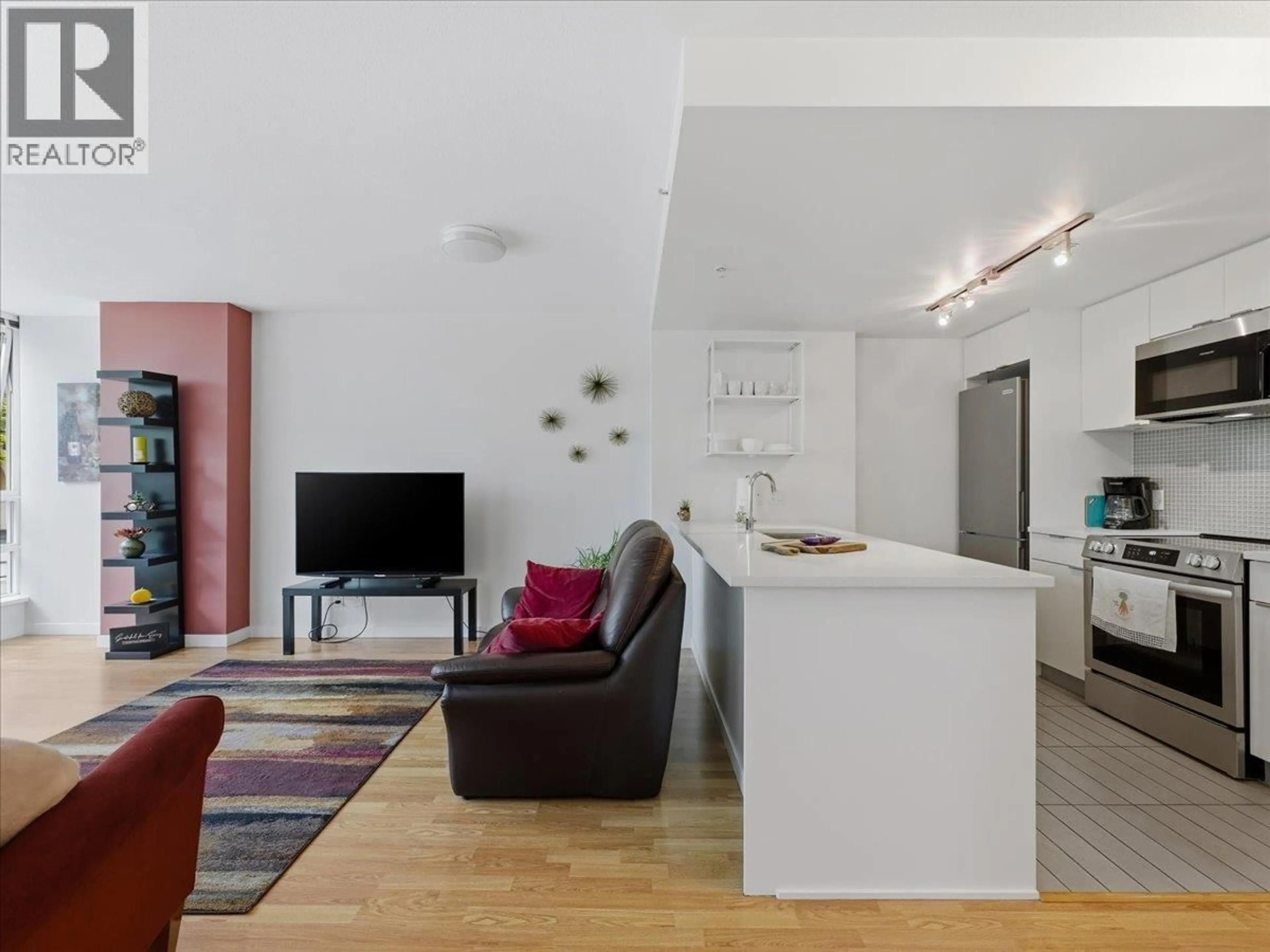 Living room with furniture, unknown for 805 - 788 HAMILTON STREET, Vancouver British Columbia V6B0E9
