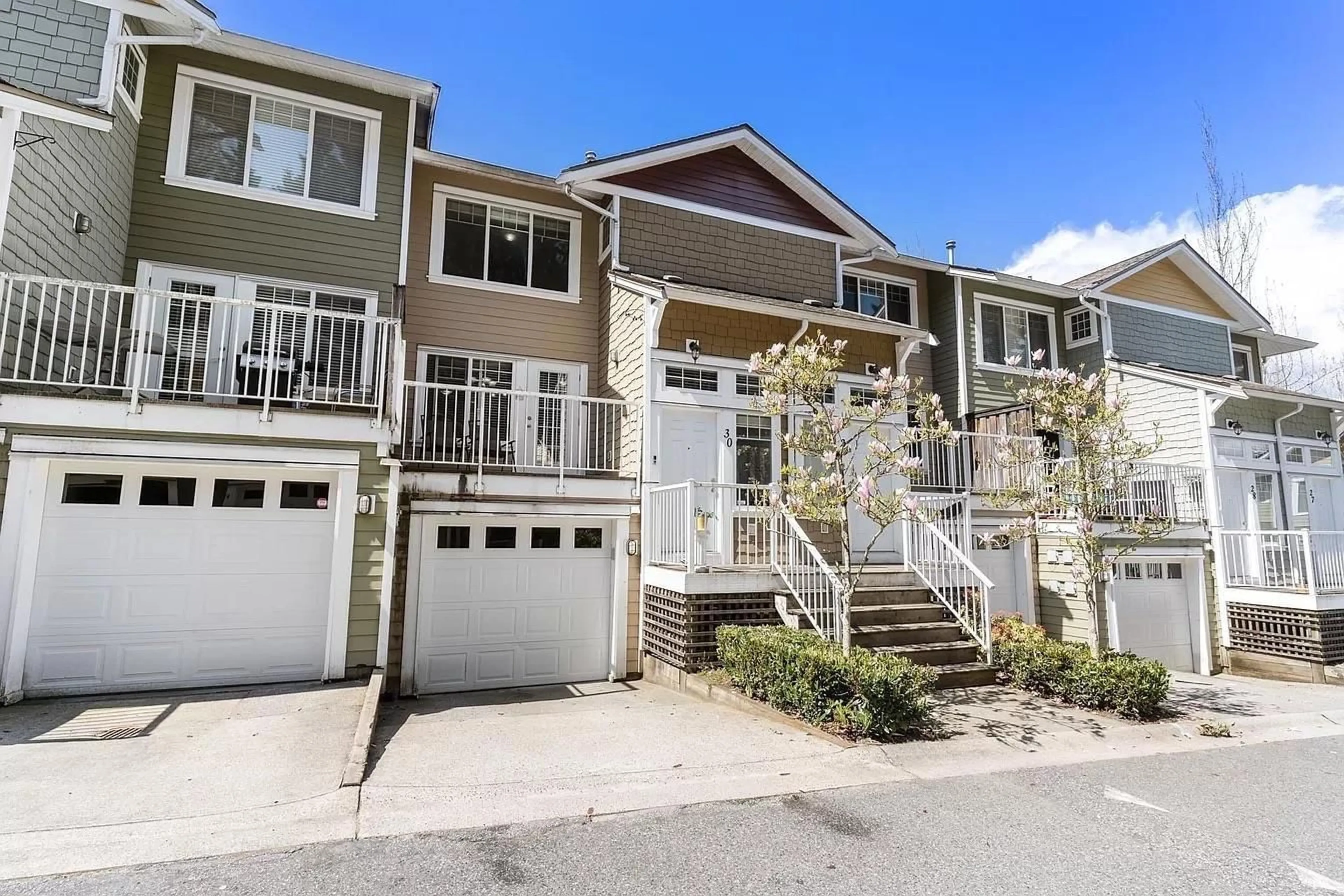 Home with vinyl exterior material, street for 30 - 6110 138 STREET, Surrey British Columbia V3K3V6