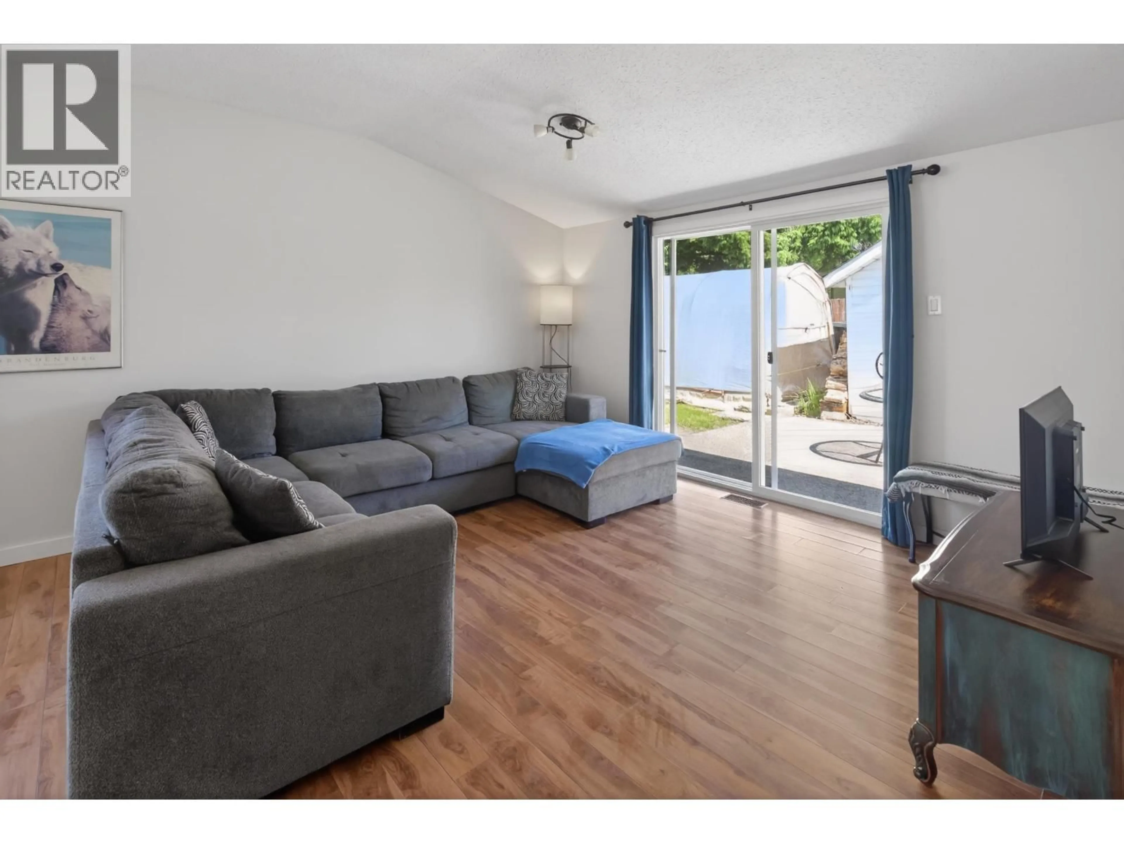 Living room with furniture, wood/laminate floor for 4 DRAKE STREET, Kitimat British Columbia V8C1S4