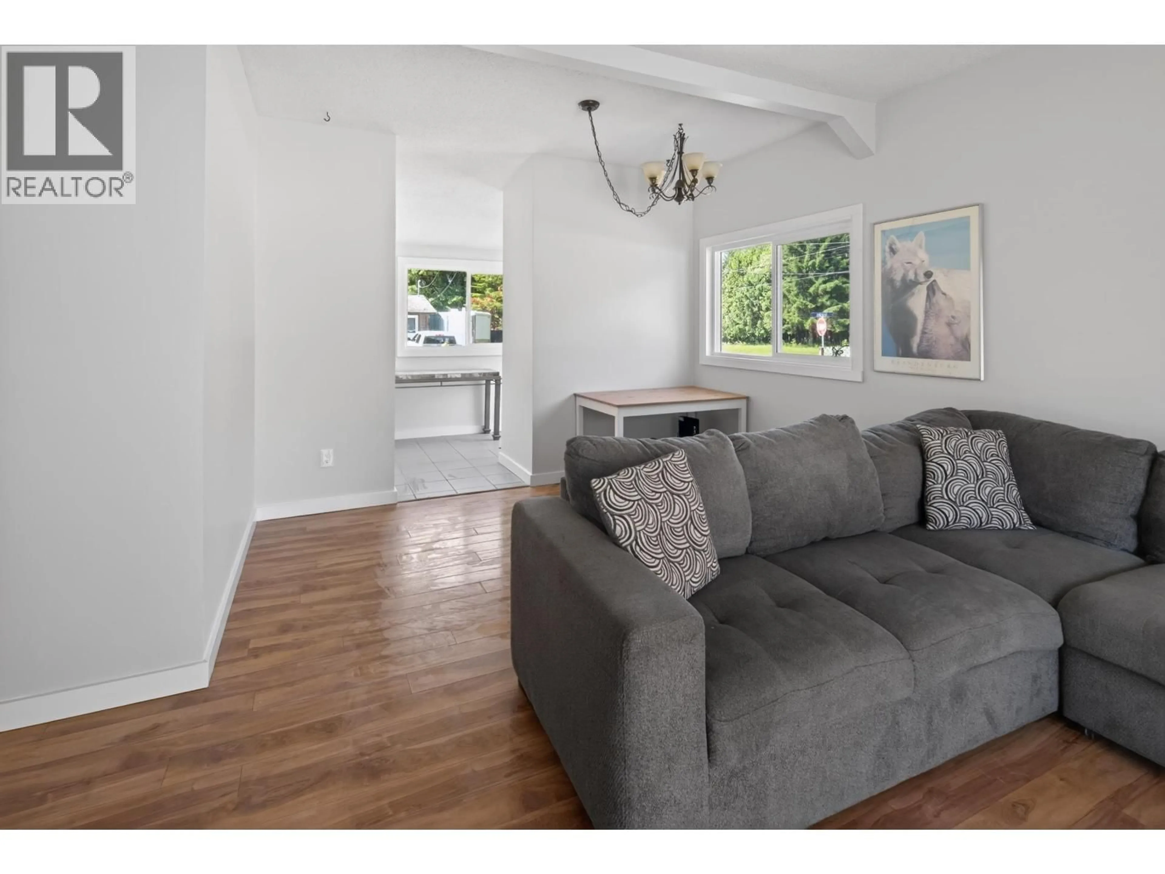 Living room with furniture, wood/laminate floor for 4 DRAKE STREET, Kitimat British Columbia V8C1S4