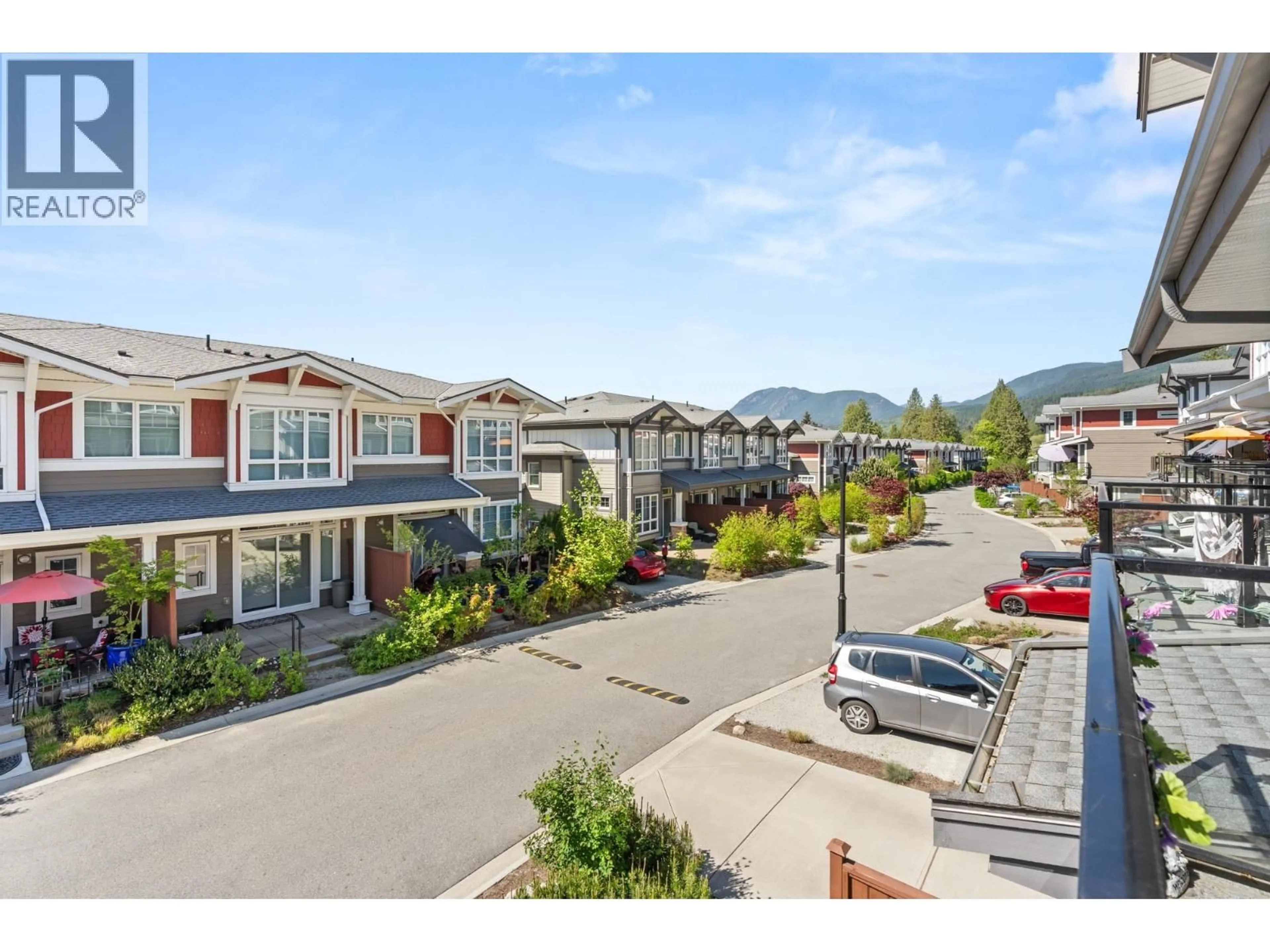 A pic from outside/outdoor area/front of a property/back of a property/a pic from drone, mountain view for 5934 OLDMILL LANE, Sechelt British Columbia V7Z0S3