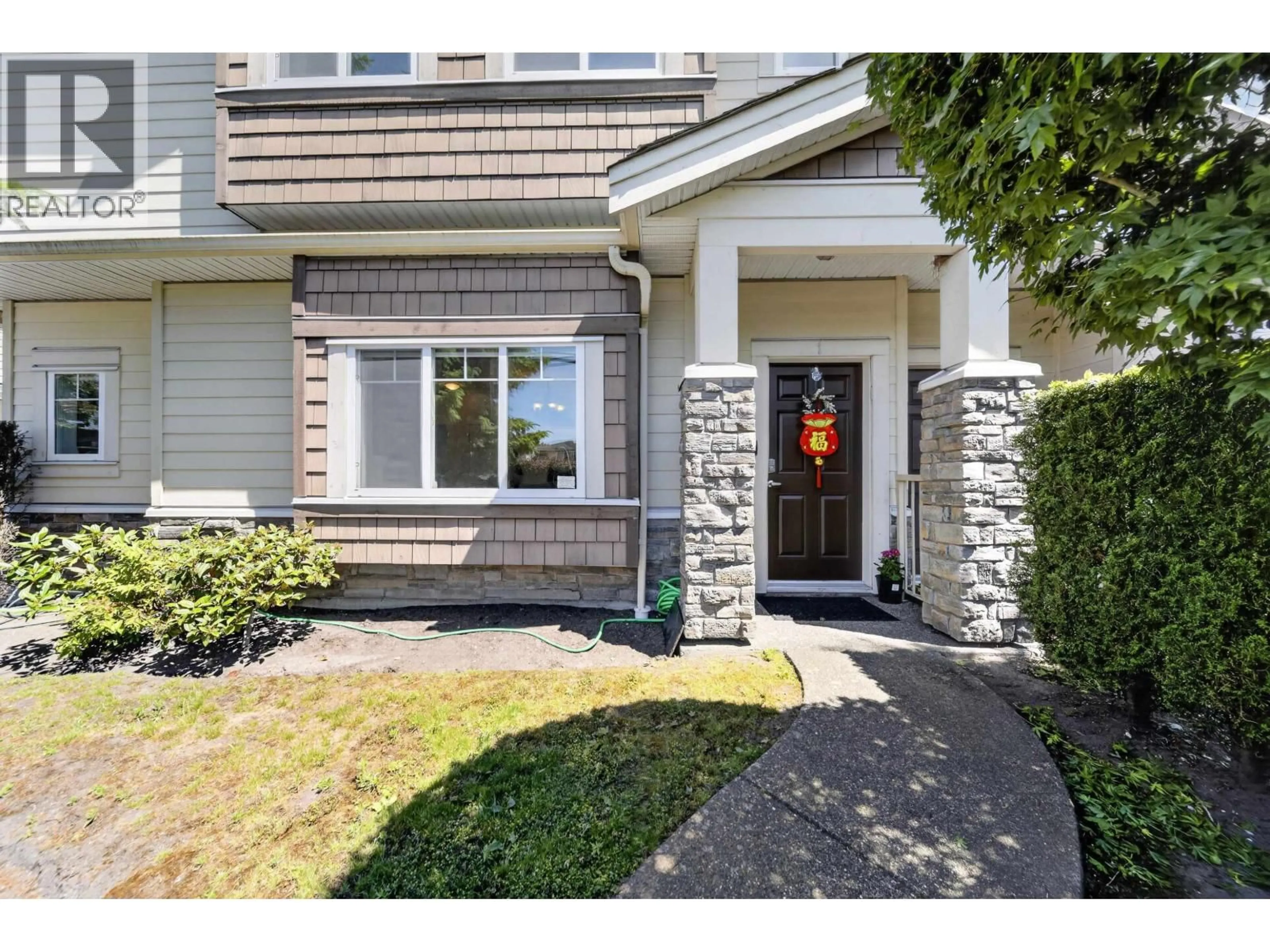 Indoor entryway for 1 - 9700 NO. 3 ROAD, Richmond British Columbia V7A1W3