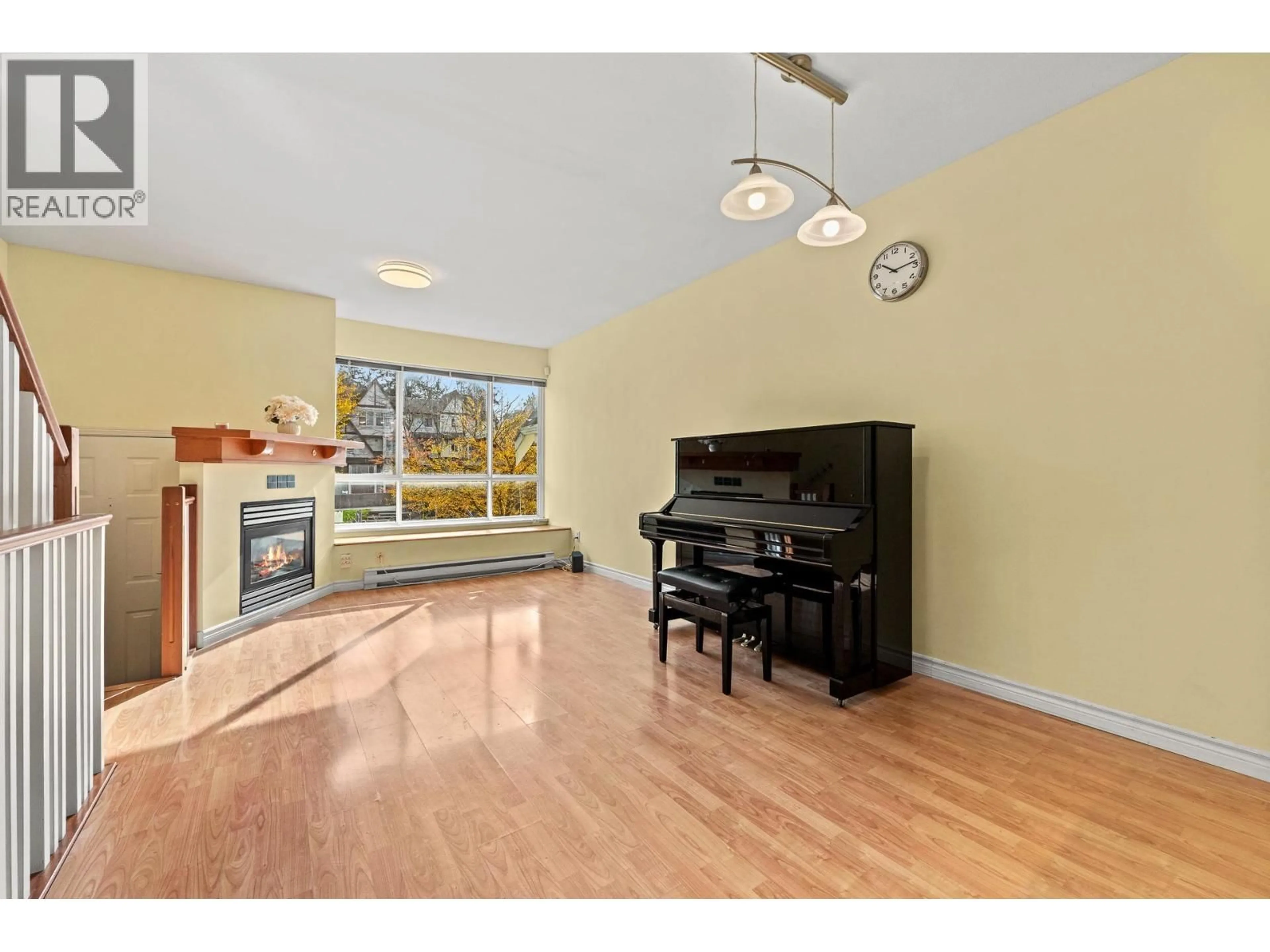 A pic of a room for 7393 MAGNOLIA TERRACE, Burnaby British Columbia V5E4M3