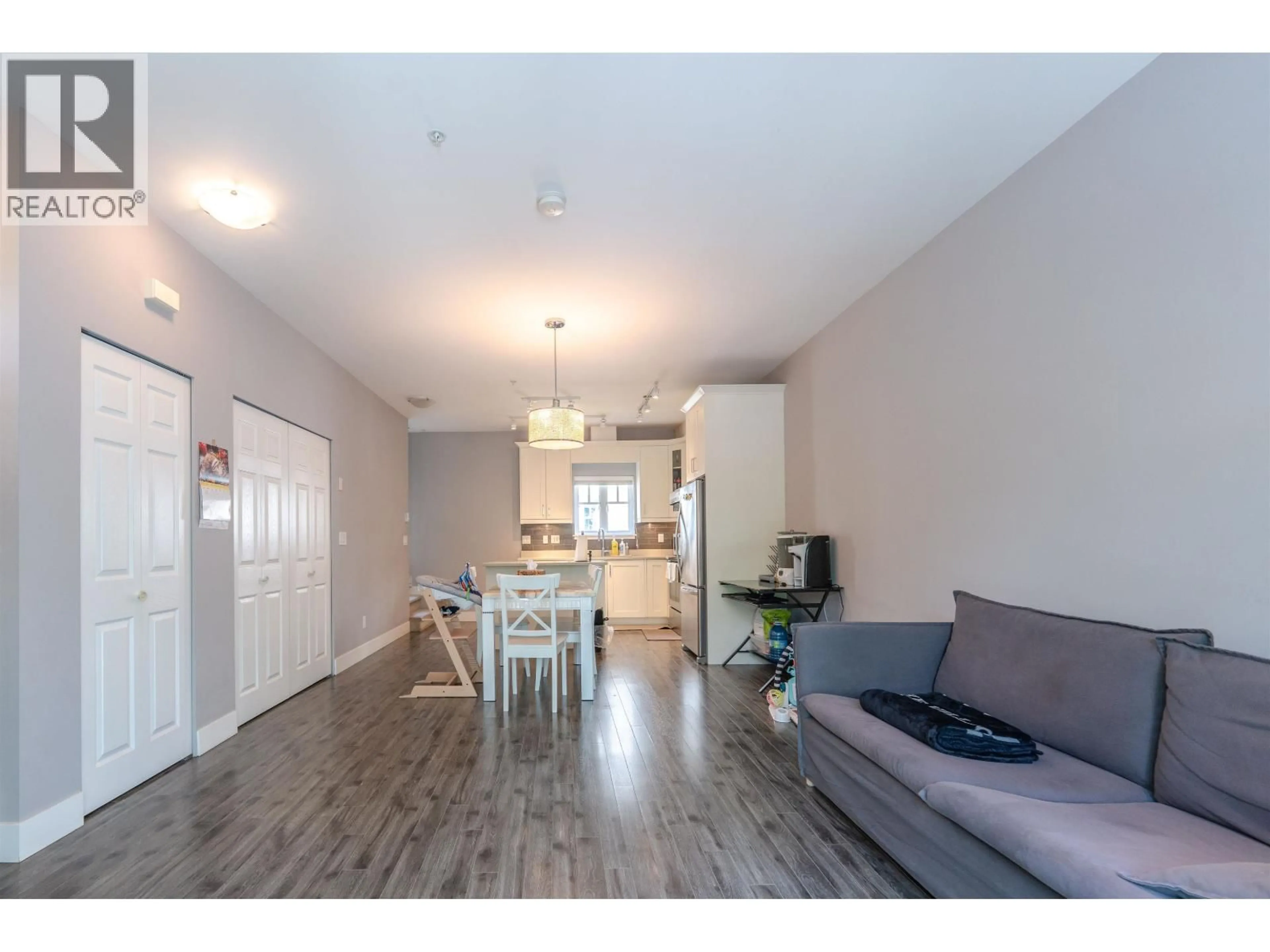 Unknown for 205 - 2263 TRIUMPH STREET, Vancouver British Columbia V5L1L2