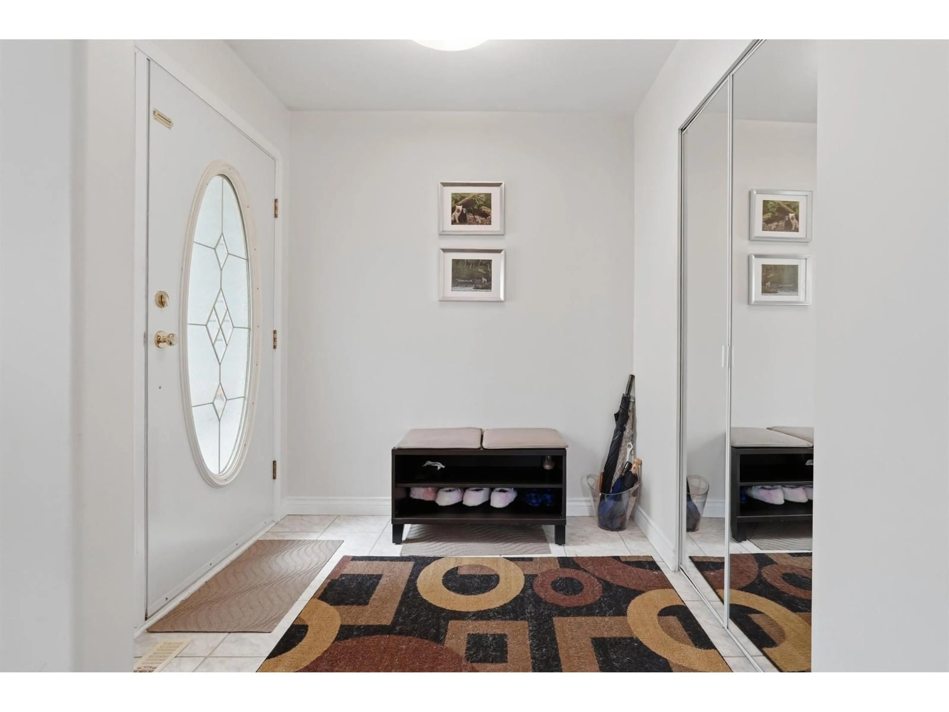 Indoor entryway for 27033 26A AVENUE, Langley British Columbia V4W3V5