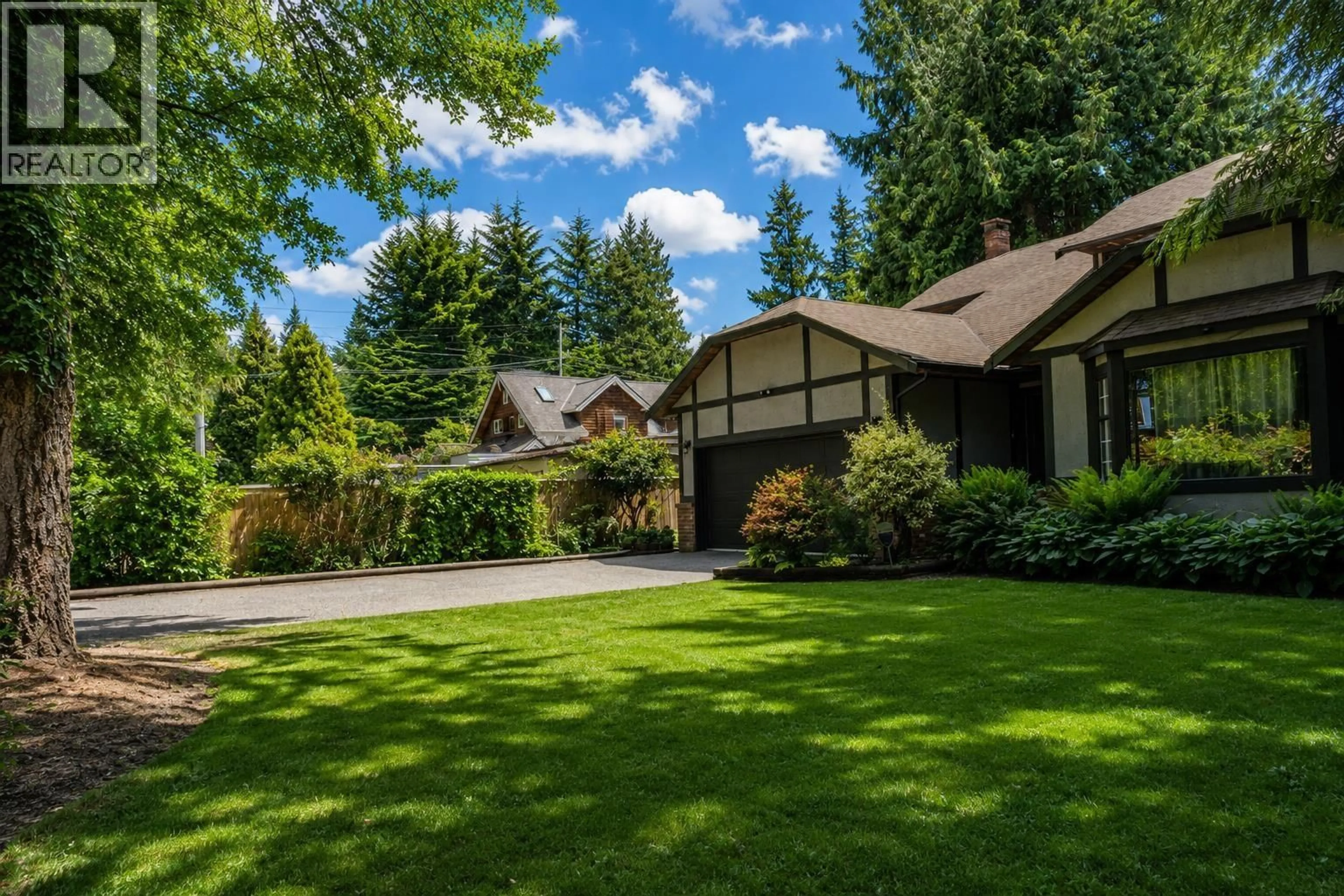 Unknown for 820 SEYMOUR BOULEVARD, North Vancouver British Columbia V7J2J6