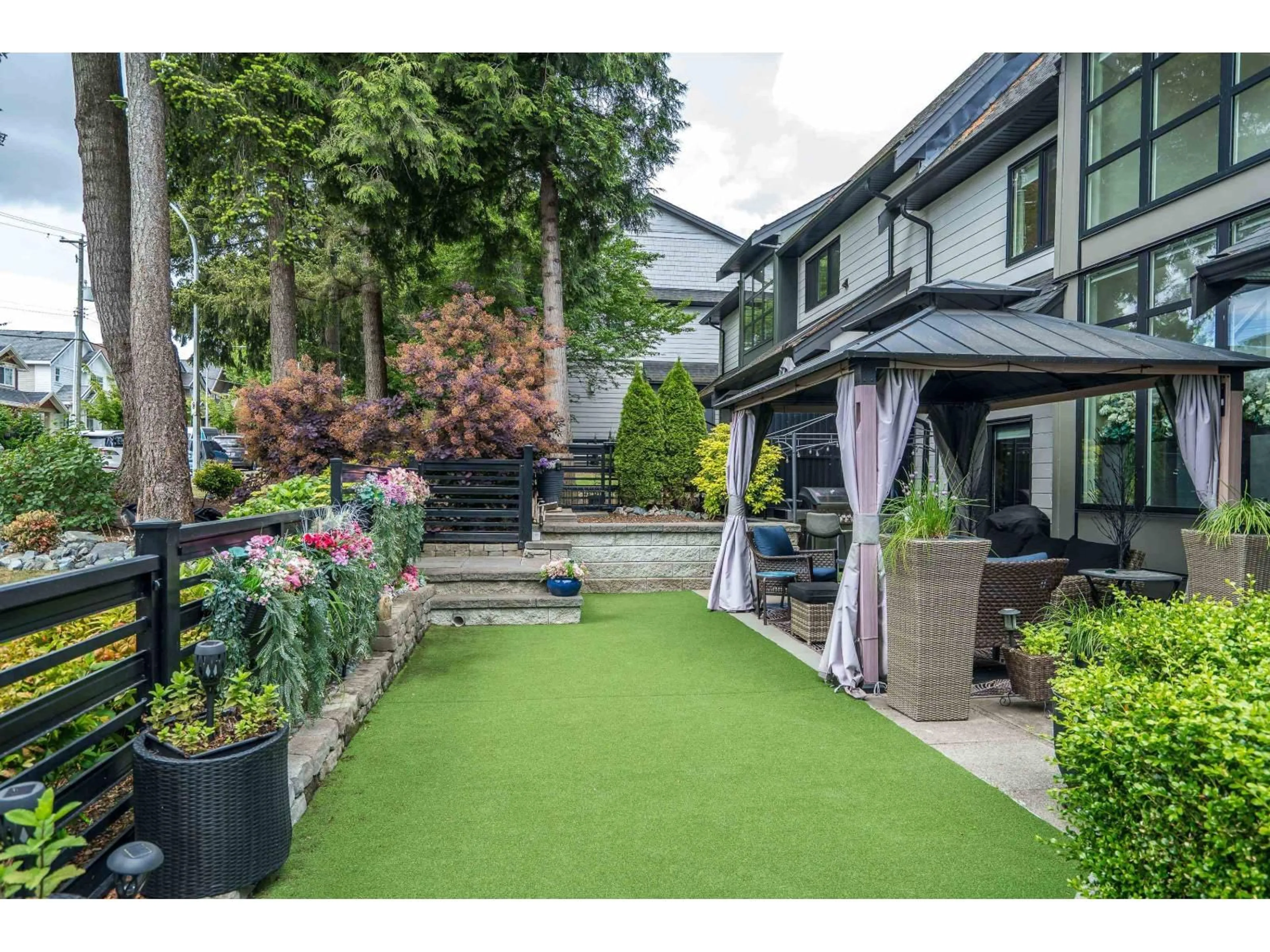 Patio, street for 73 - 15177 60 AVENUE, Surrey British Columbia V3S7B3