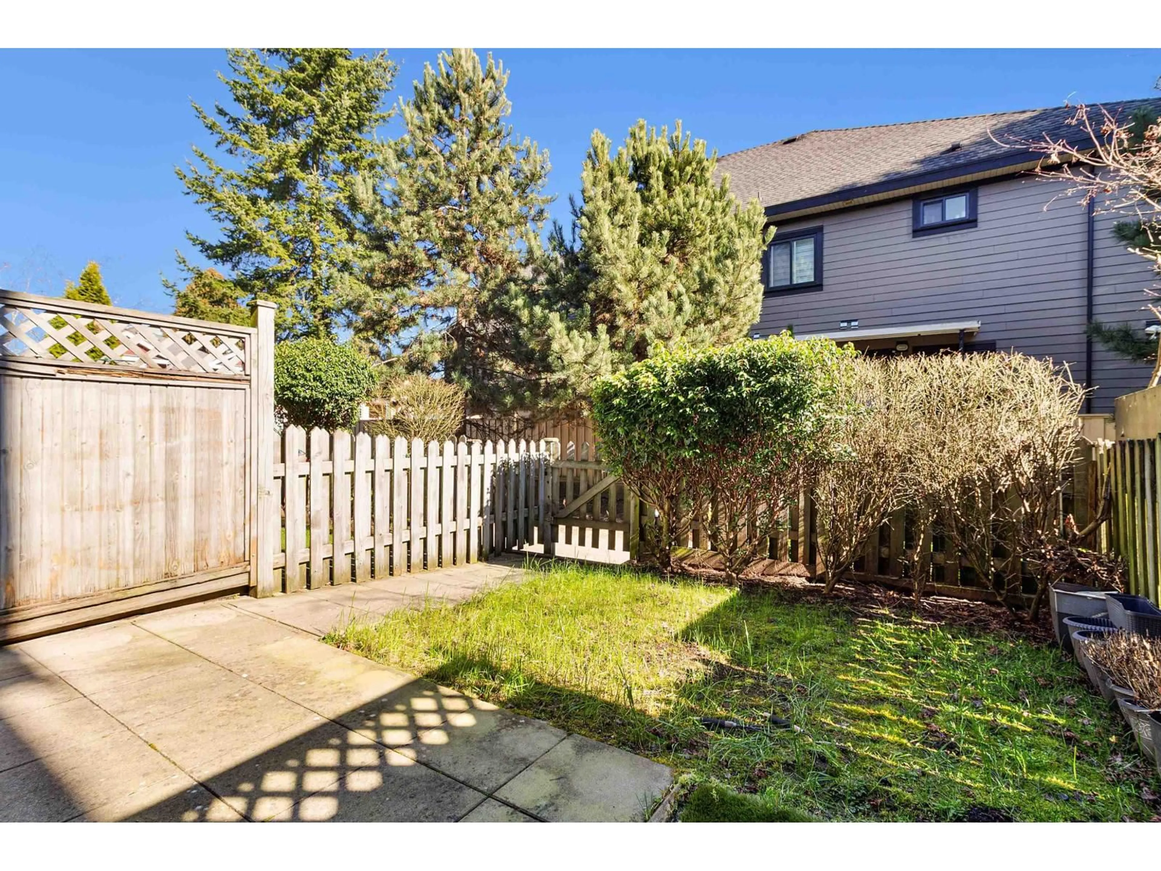 Patio, street for 42 - 9405 121 STREET, Surrey British Columbia V3V0A9