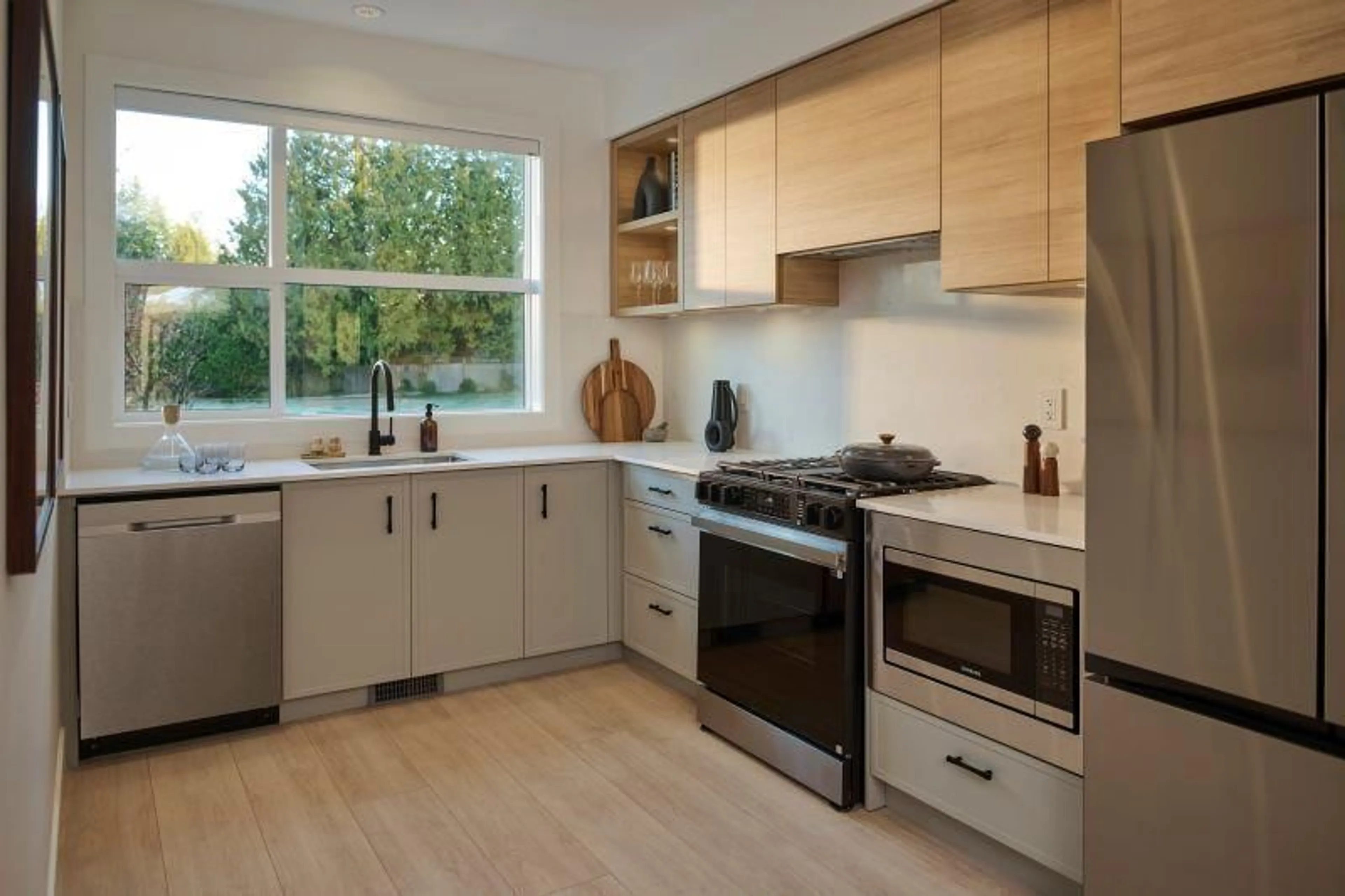Contemporary kitchen, unknown for 28 - 20335 70A AVENUE, Langley British Columbia V2Y1S8