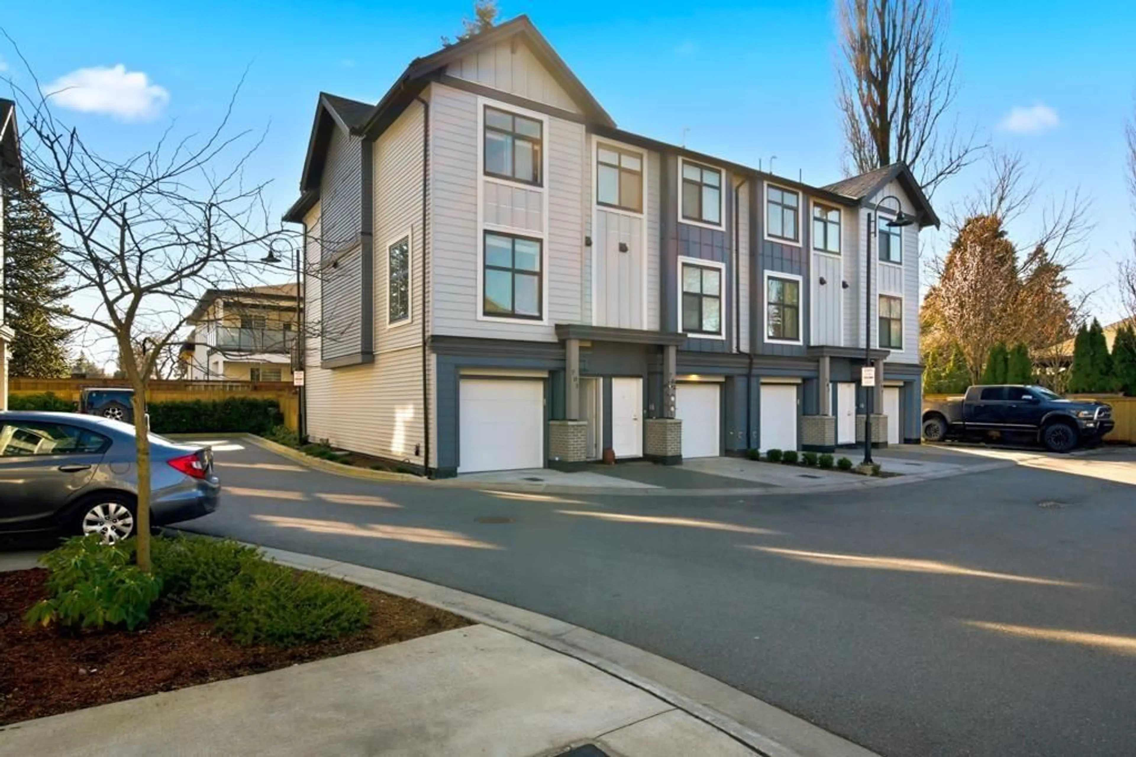 A pic from outside/outdoor area/front of a property/back of a property/a pic from drone, street for 701 - 2267 MCKENZIE ROAD, Abbotsford British Columbia V2S0M9