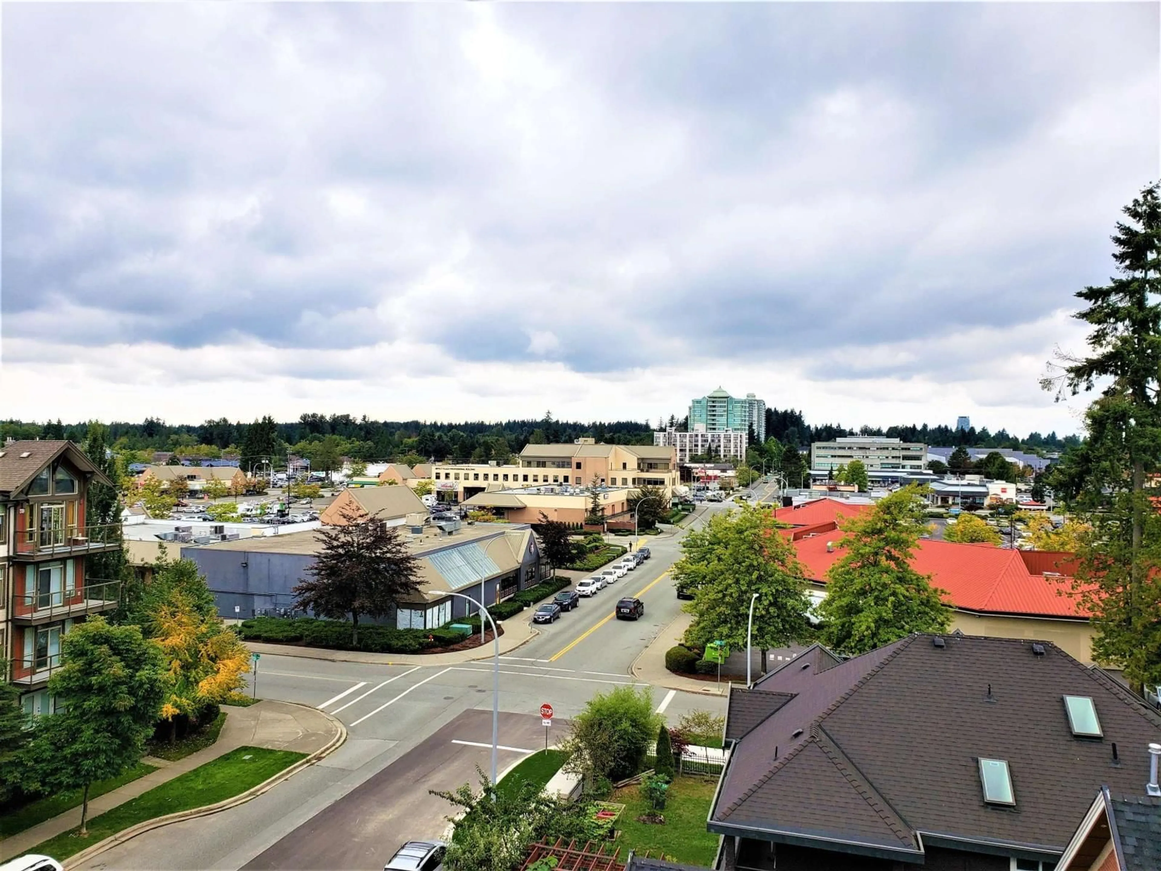 A pic from outside/outdoor area/front of a property/back of a property/a pic from drone, city buildings view from balcony for 515 - 15351 101 AVENUE, Surrey British Columbia V3R0G2
