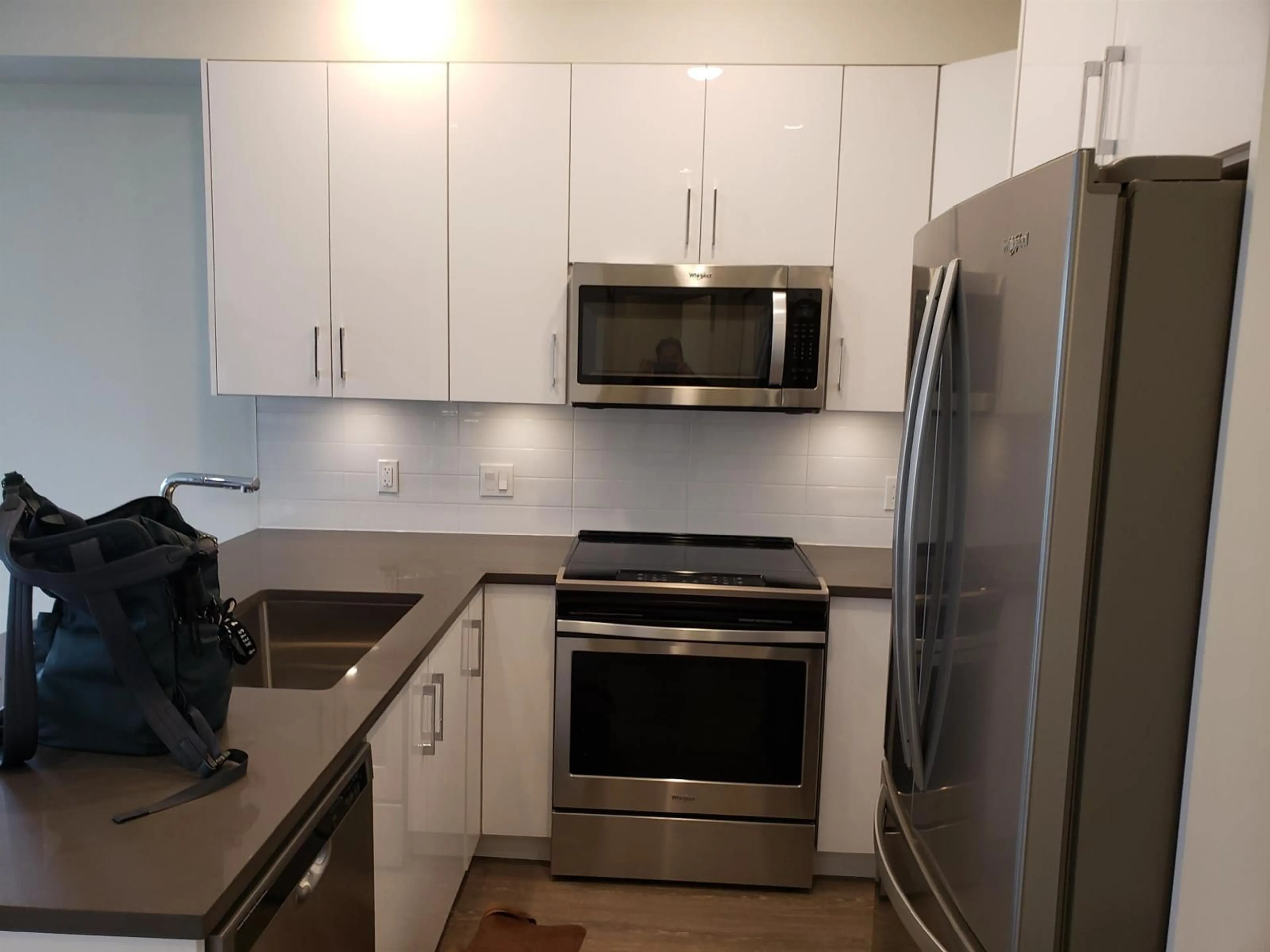 Standard kitchen, unknown for 515 - 15351 101 AVENUE, Surrey British Columbia V3R0G2