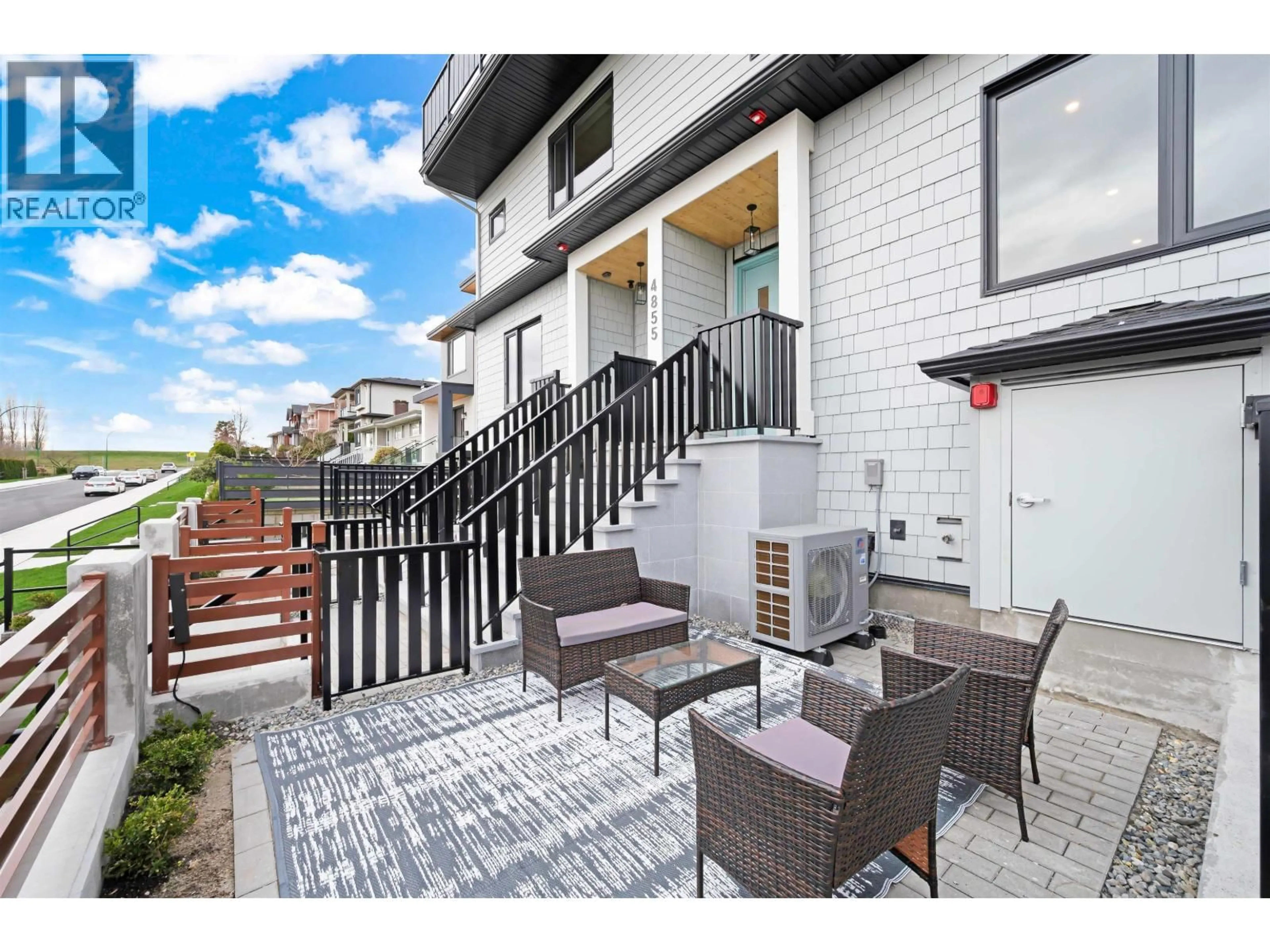 Patio, street for 1 - 4855 VENABLES STREET, Burnaby British Columbia V5C3A9