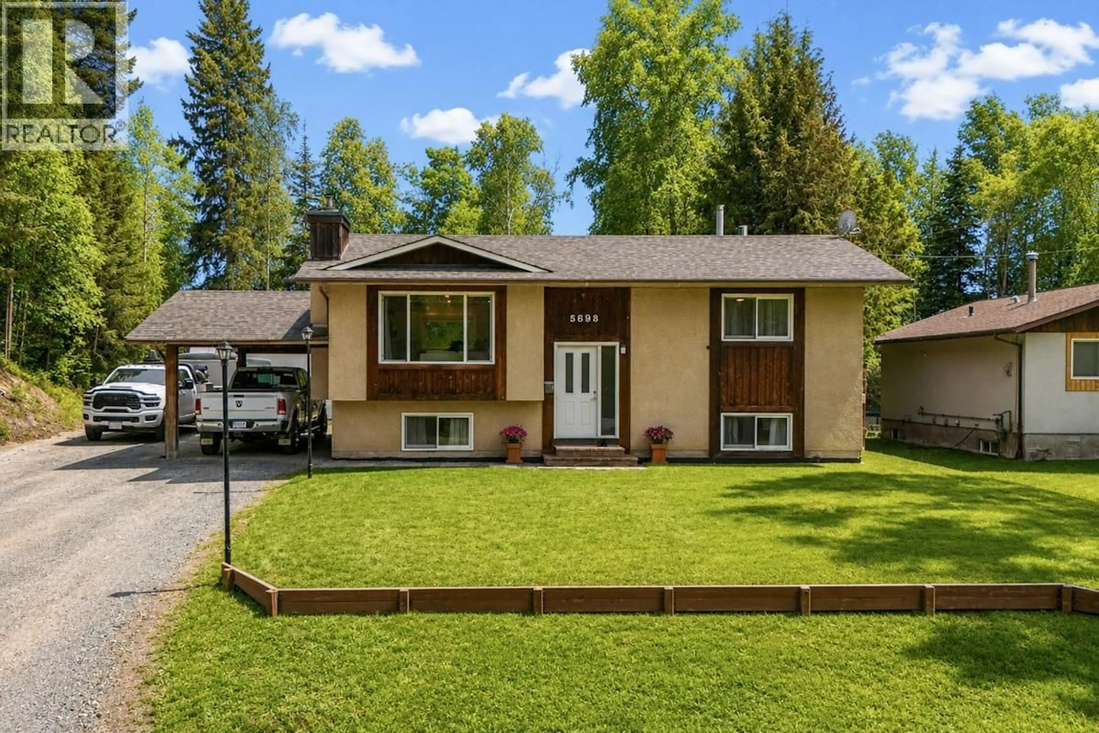 Home with vinyl exterior material, street for 5698 HEPTING ROAD, Prince George British Columbia V2K3E1