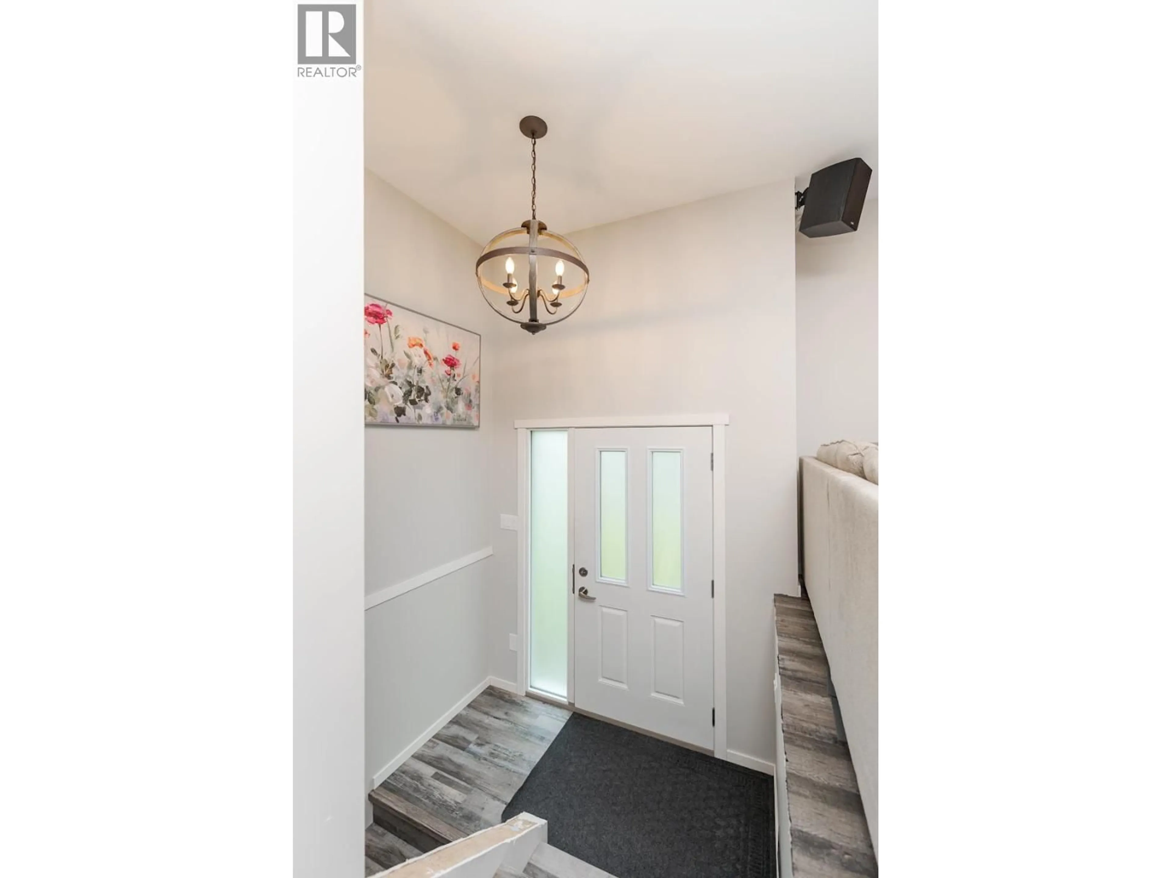 Indoor entryway for 5698 HEPTING ROAD, Prince George British Columbia V2K3E1