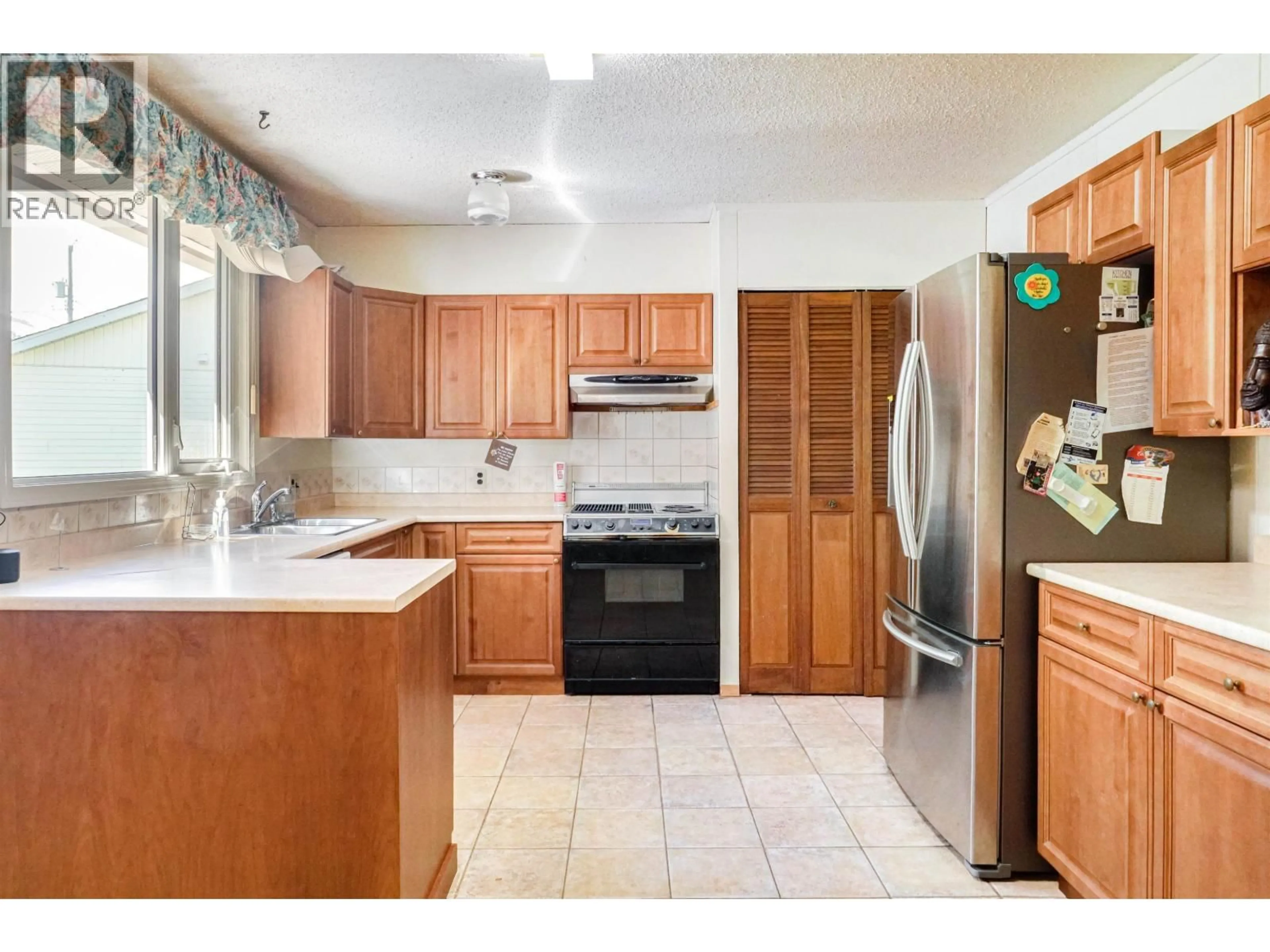 Standard kitchen, unknown for 33 SWANNELL STREET, Kitimat British Columbia V8C1H2