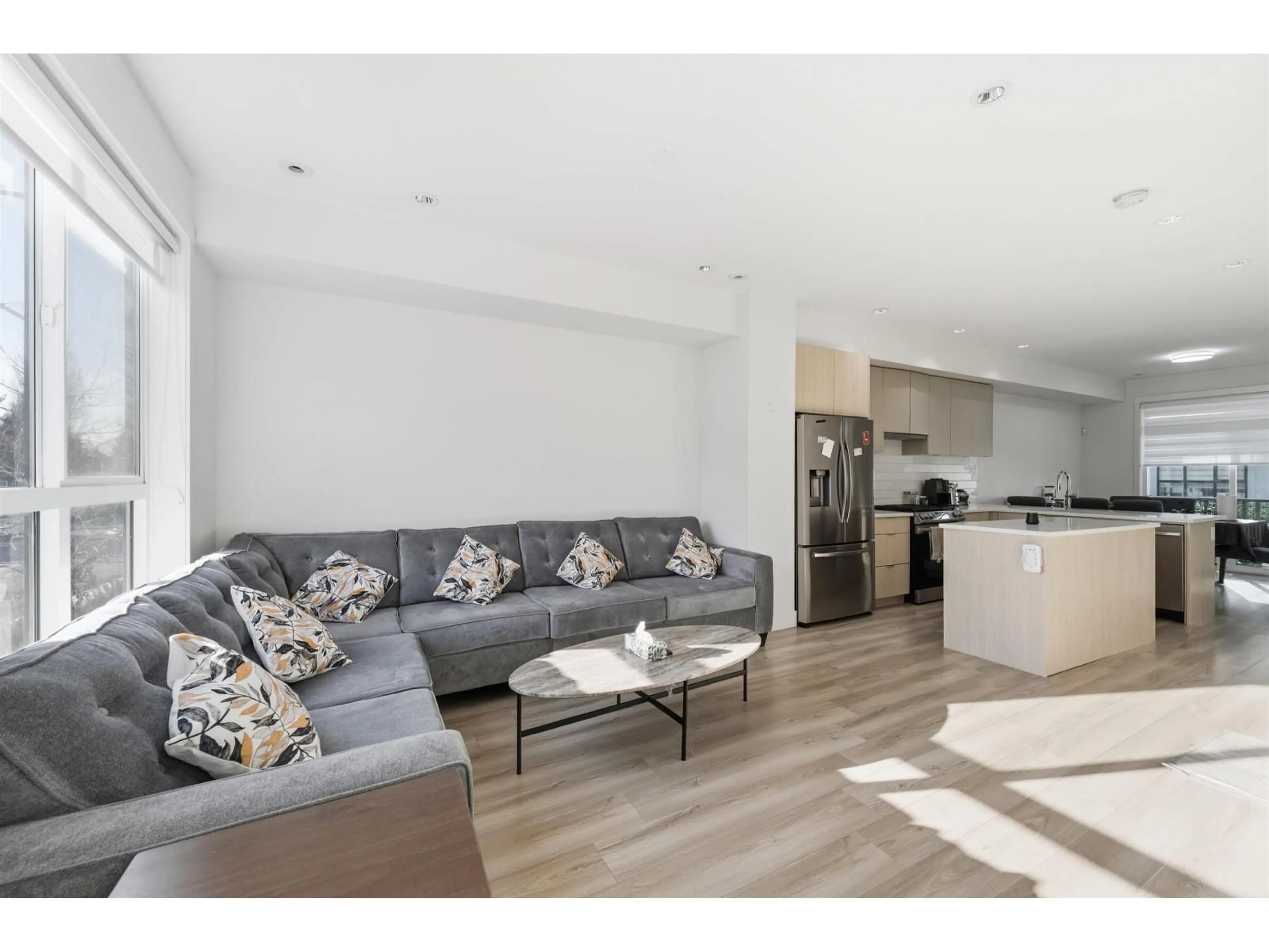 Living room with furniture, unknown for 24 - 11556 72A AVENUE, Delta British Columbia V4C1A9