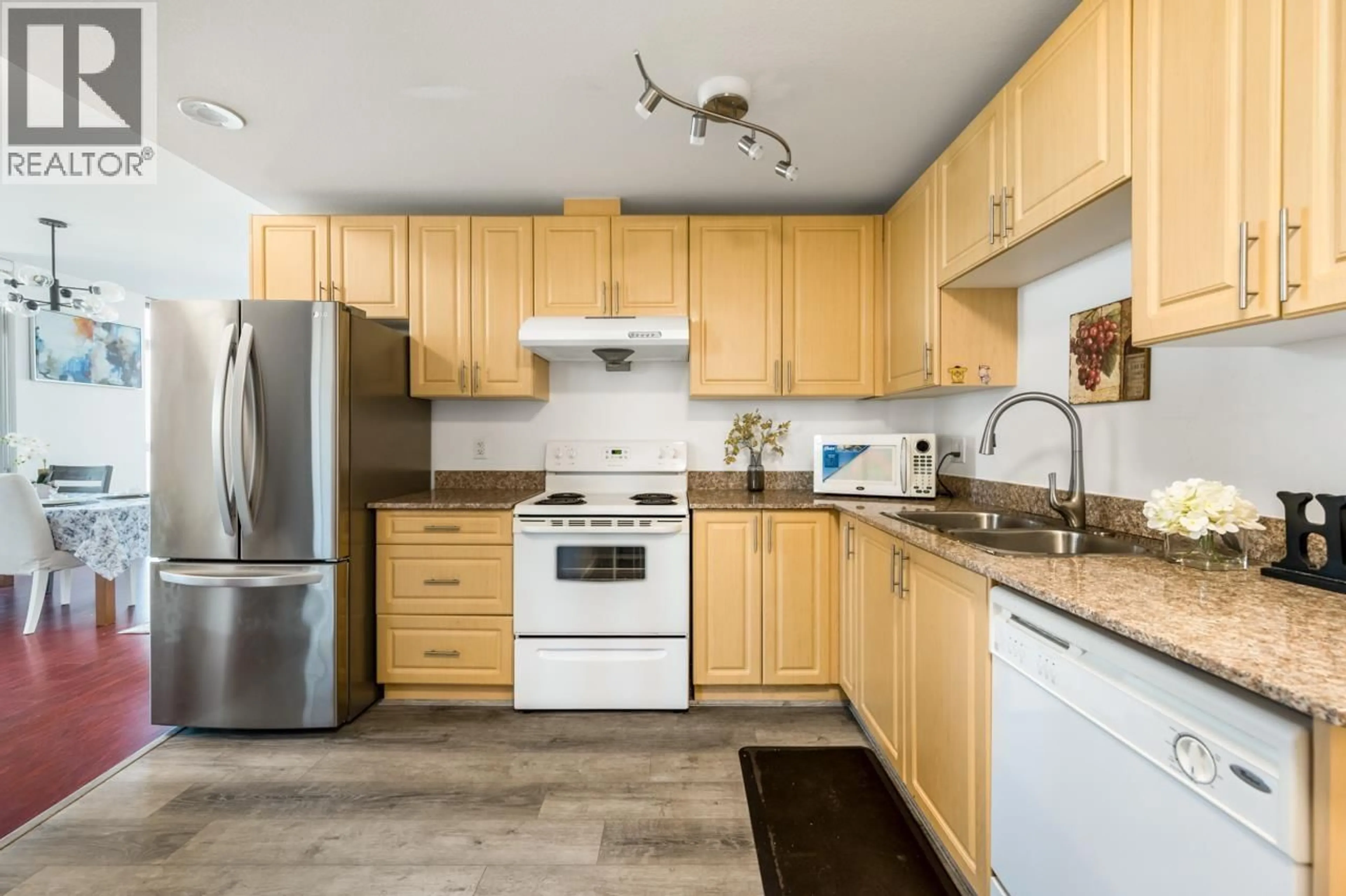 Standard kitchen, wood/laminate floor for 1104 - 6133 BUSWELL STREET, Richmond British Columbia V6Y0B2