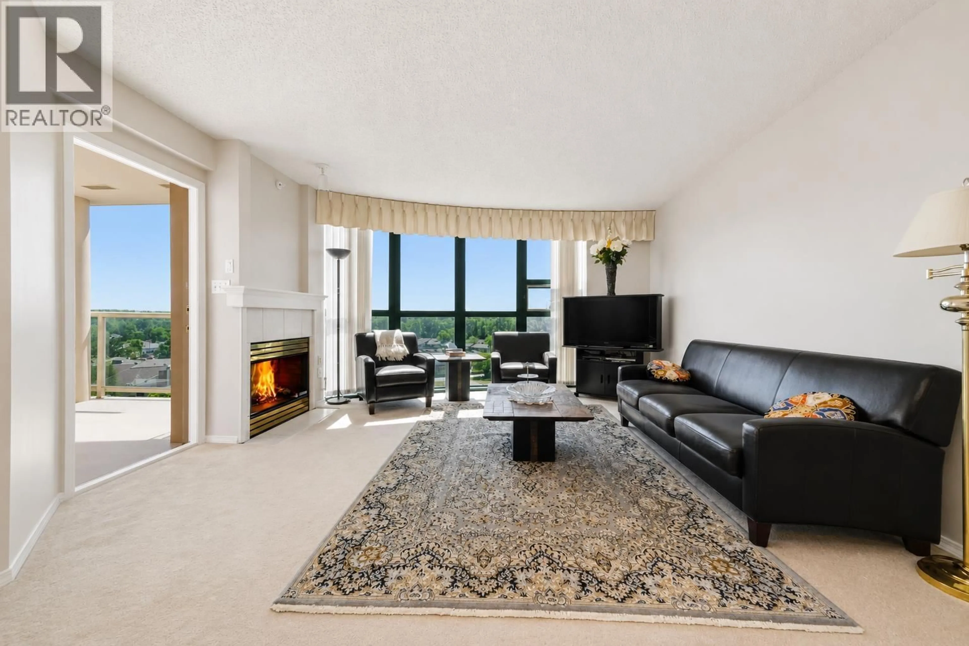 Living room with furniture, unknown for 704 - 1190 PIPELINE ROAD, Coquitlam British Columbia V3B7T9
