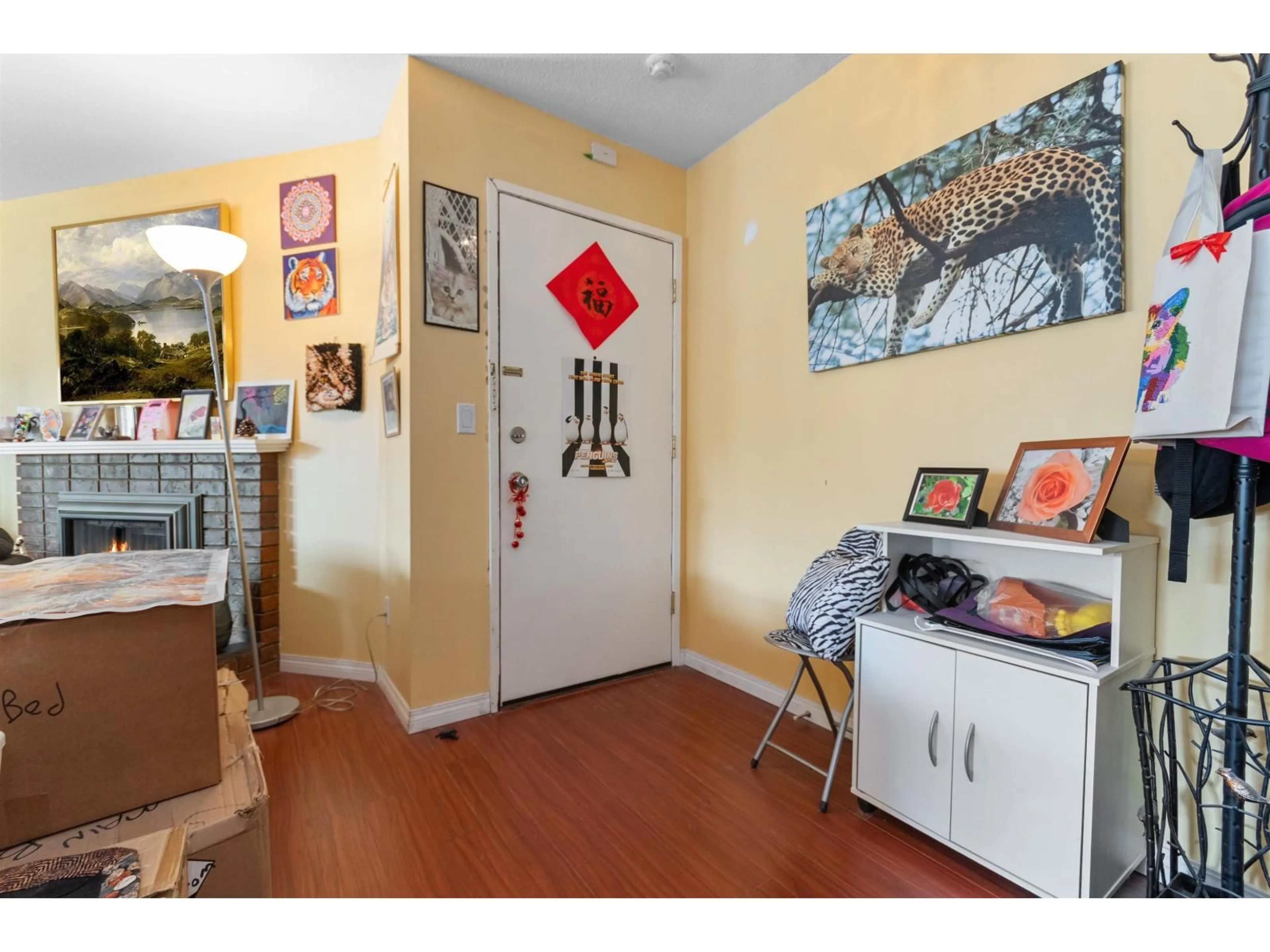 Indoor entryway for 203 - 9516 ROTARY STREET, Chilliwack British Columbia V2P2W5