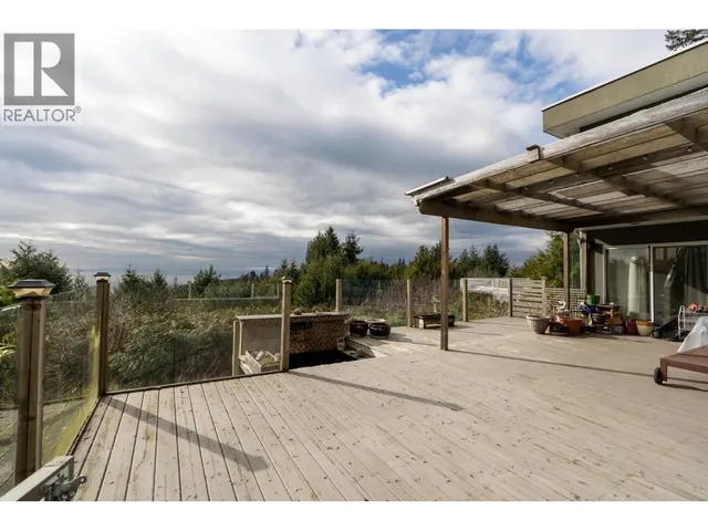 4582 WOODGREEN COURT, West Vancouver 3