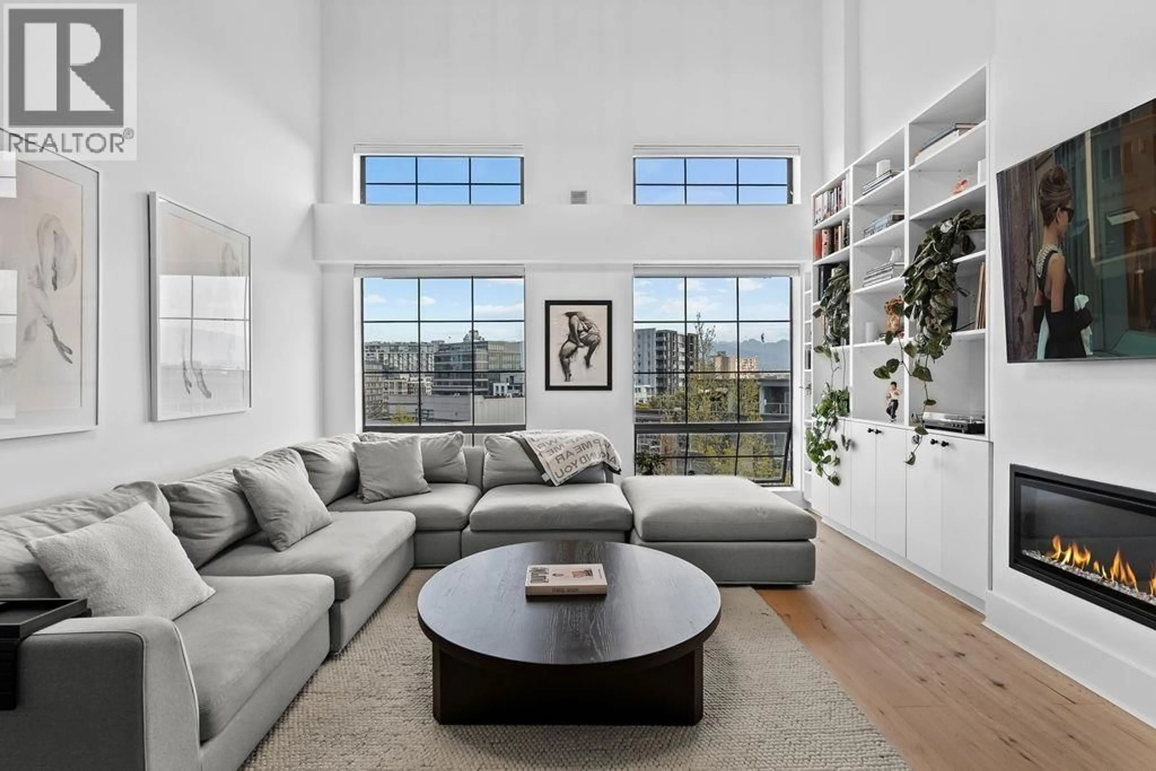 Living room with furniture, unknown for 417 - 237 4TH AVENUE, Vancouver British Columbia V5T4R4