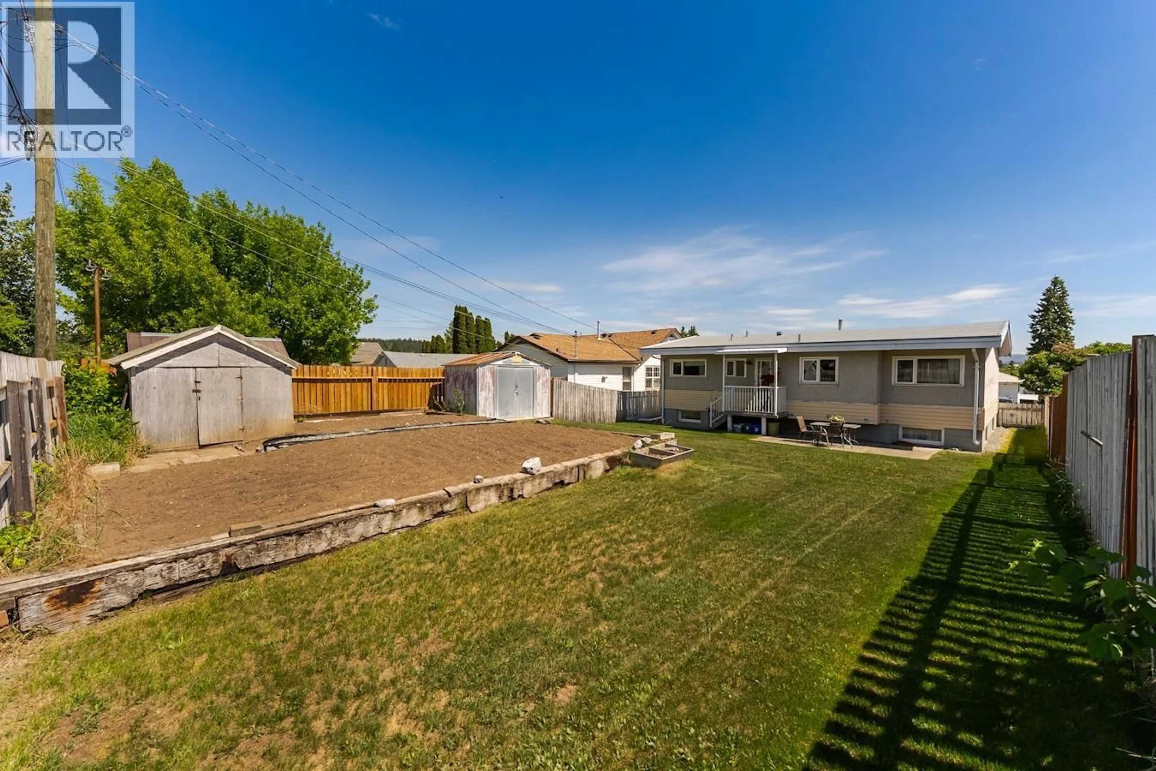 A pic from outside/outdoor area/front of a property/back of a property/a pic from drone, street for 777 GILLETT STREET, Prince George British Columbia V2M2T8