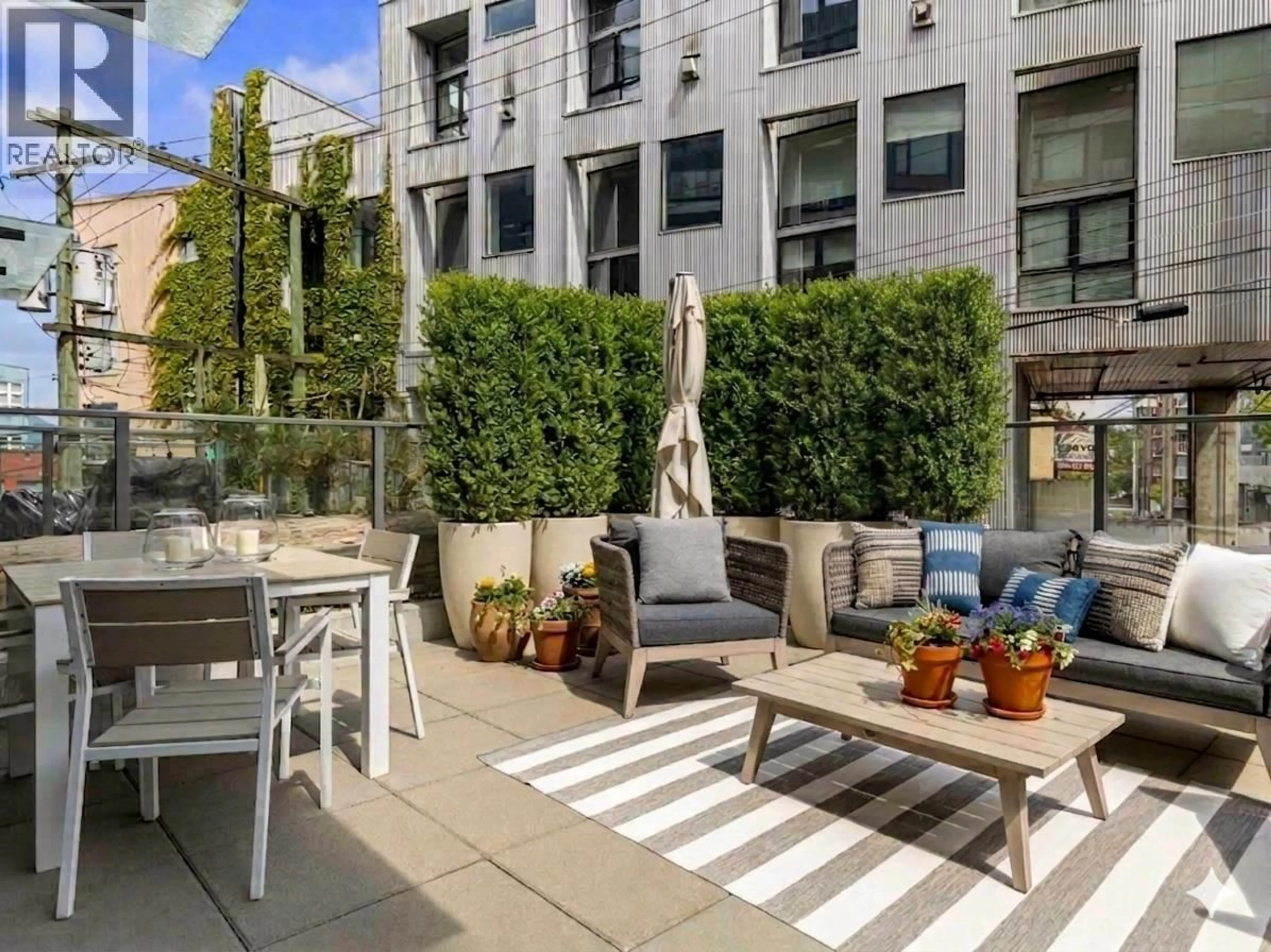 Patio, street for 301 - 210 5TH AVENUE, Vancouver British Columbia V5T0K1