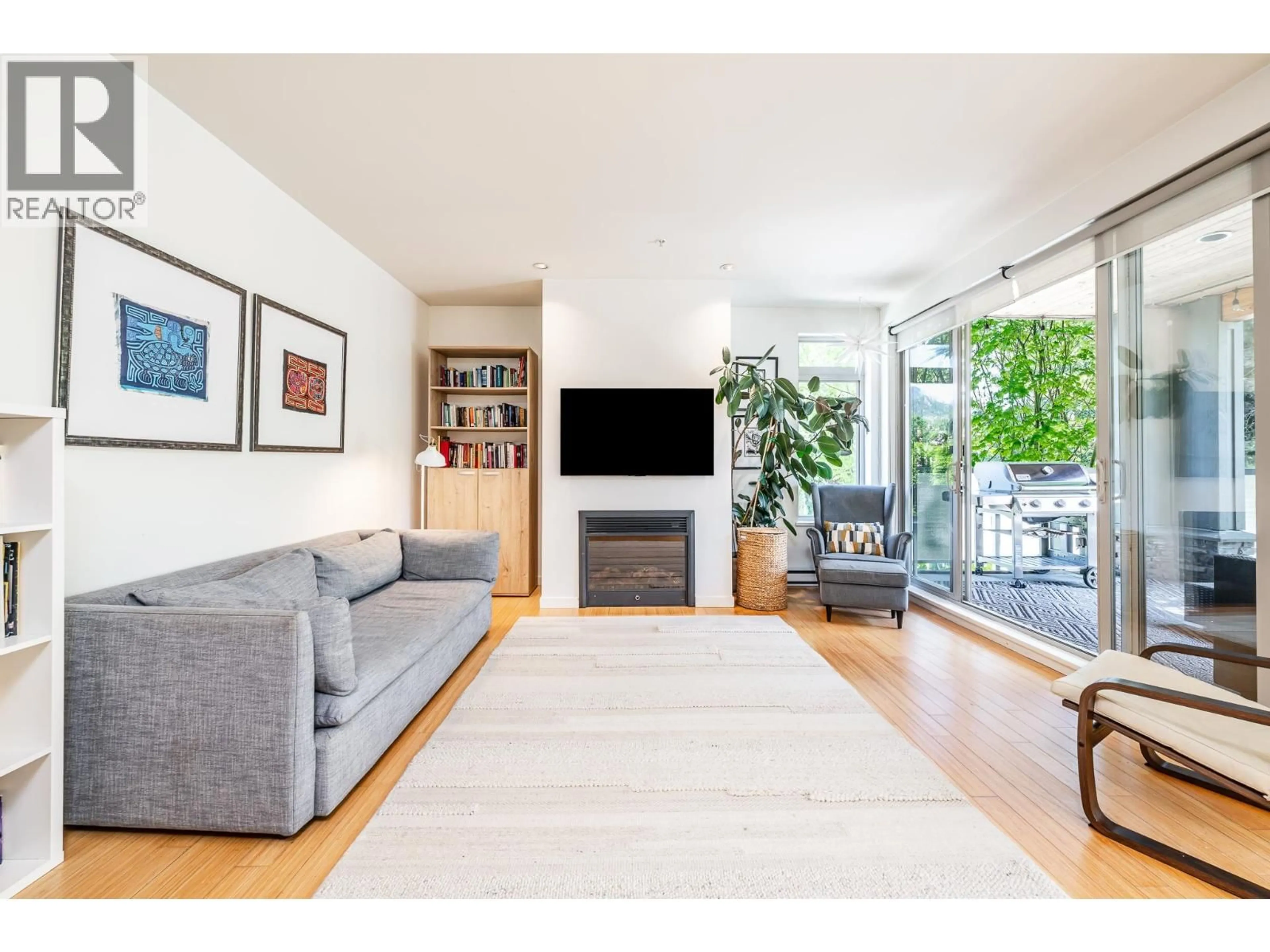 Living room with furniture, unknown for 110 - 40147 GOVERNMENT ROAD, Squamish British Columbia V8B0R6