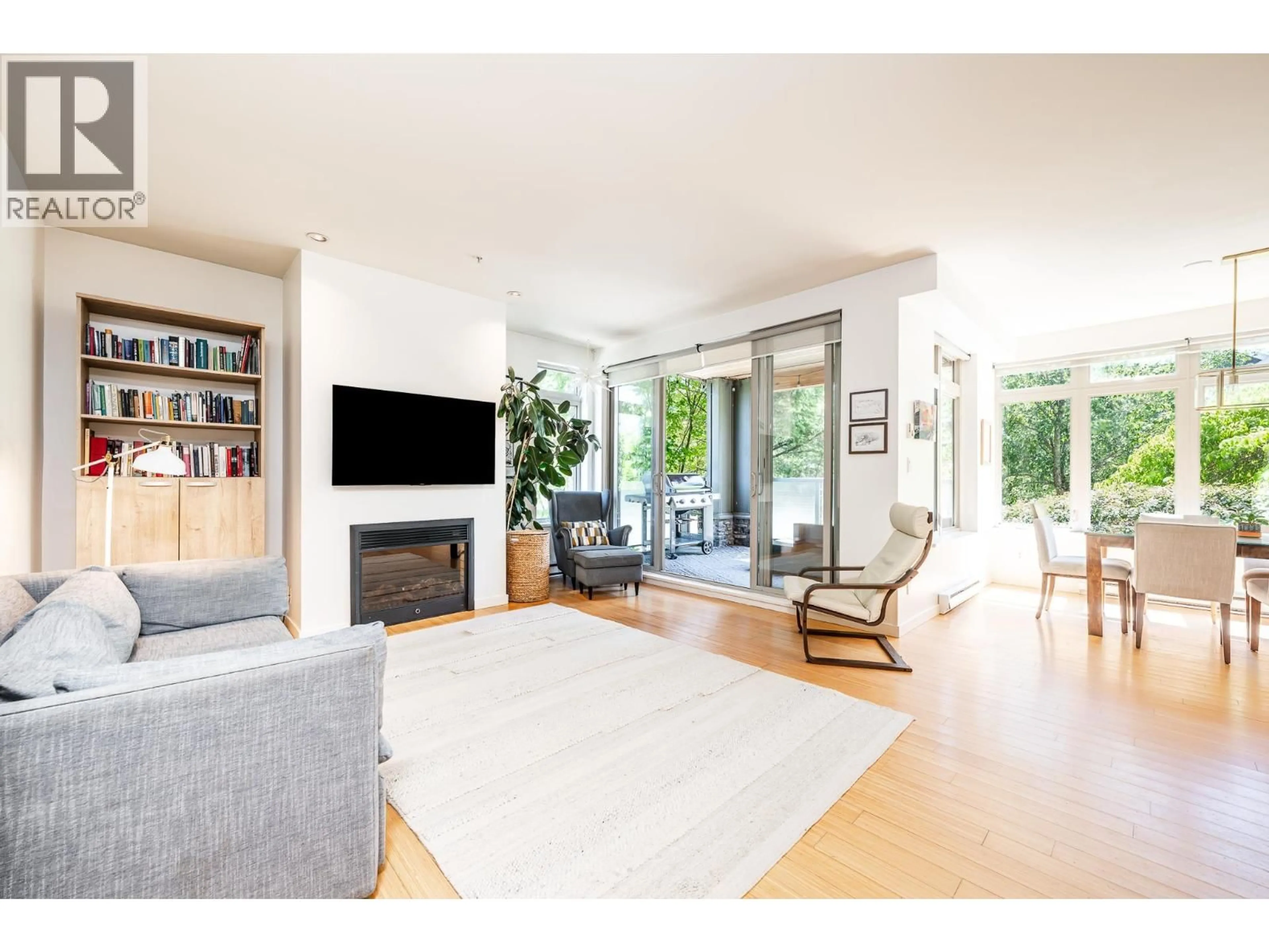 Living room with furniture, unknown for 110 - 40147 GOVERNMENT ROAD, Squamish British Columbia V8B0R6