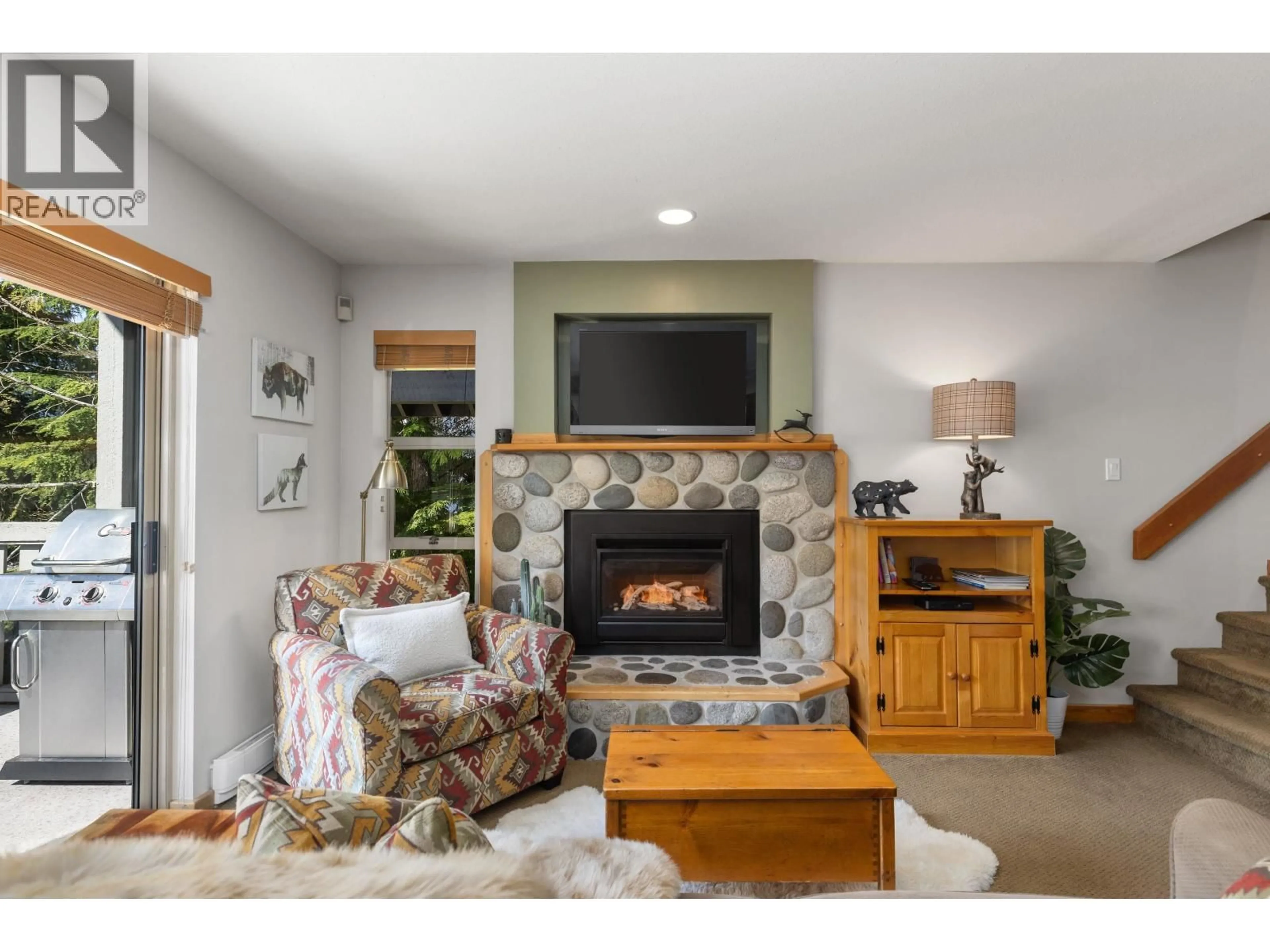 Living room with furniture, unknown for 40 - 4737 SPEARHEAD DRIVE, Whistler British Columbia V8E1E7