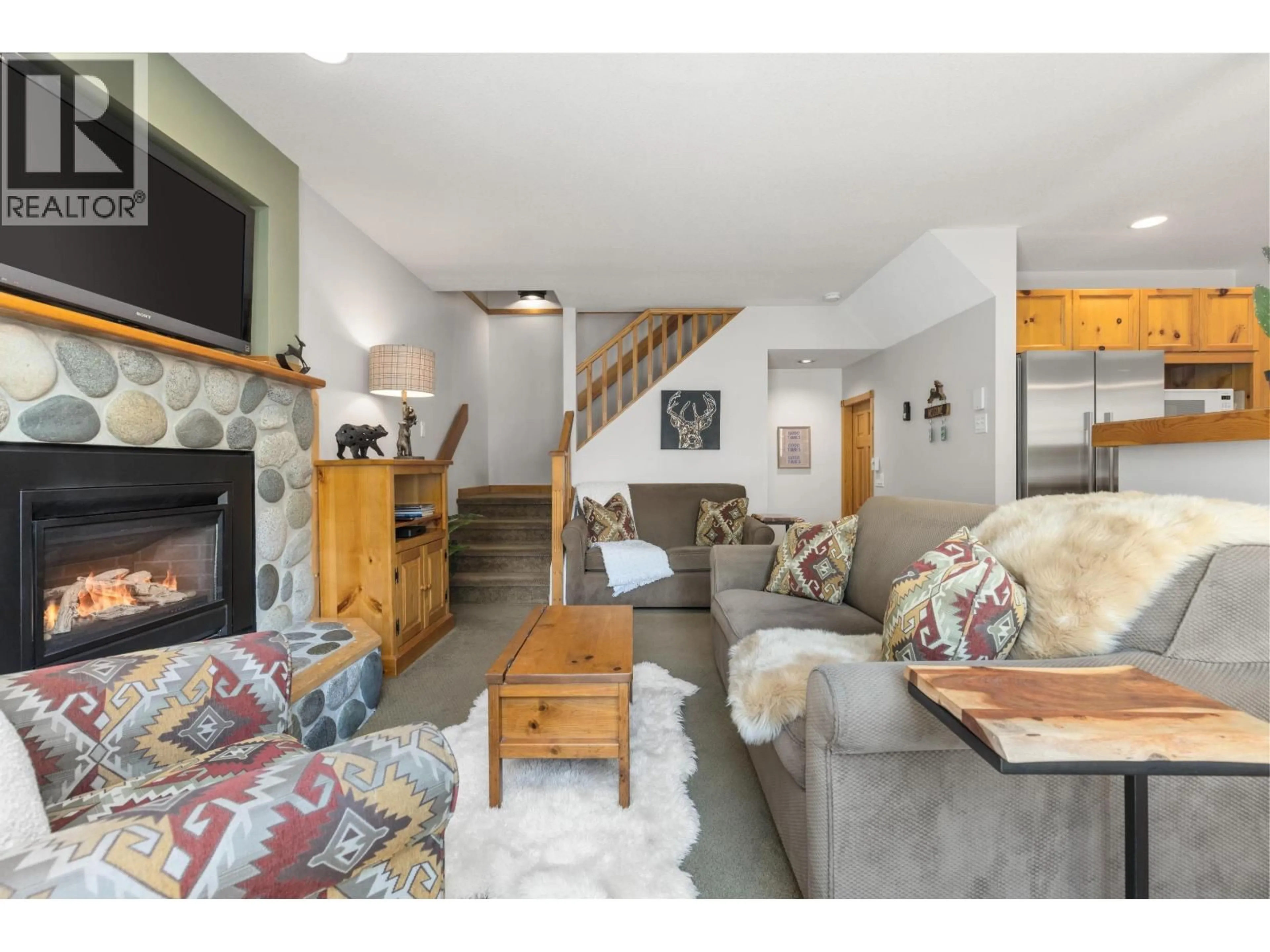 Living room with furniture, unknown for 40 - 4737 SPEARHEAD DRIVE, Whistler British Columbia V8E1E7