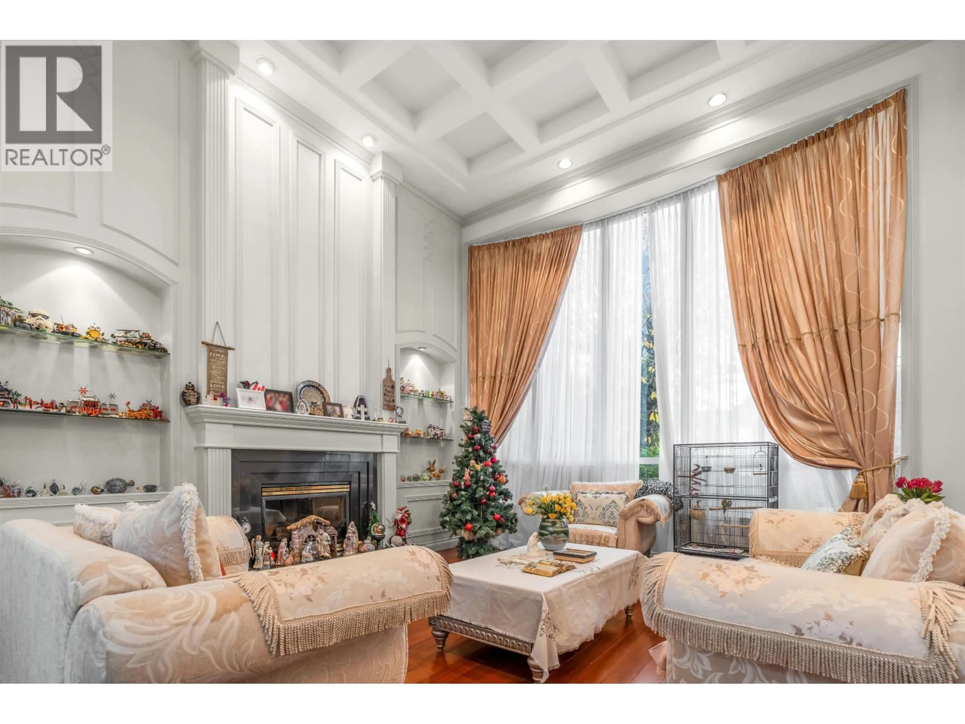 Living room with furniture, wood/laminate floor for 8540 SAUNDERS ROAD, Richmond British Columbia V7A2A5